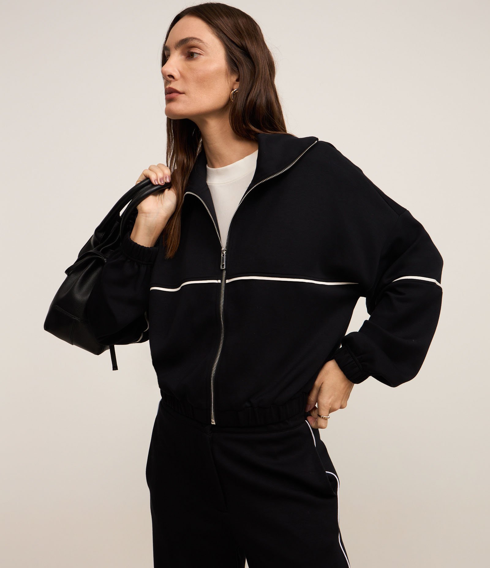 Casaco em Viscose com Zíper e Viés Contrastante Preto 2