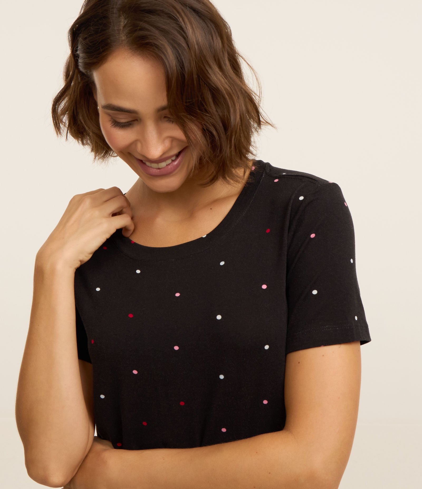 Blusa de Pijama Manga Curta em Viscose com Estampa de Poá Preto 4