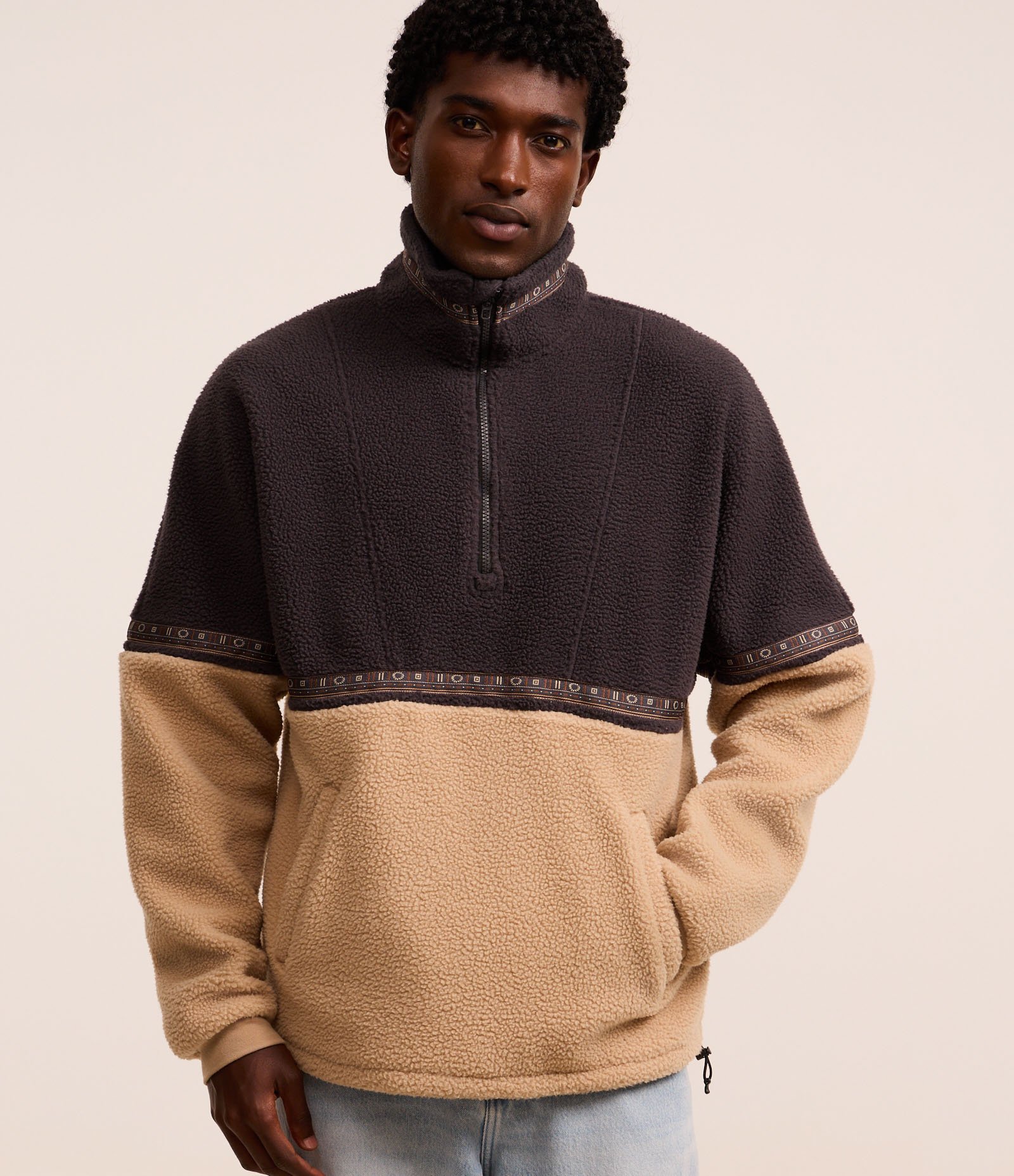 Casaco em Sherpa com Listra Estampada em Bloco de Cores Azul/Bege 1