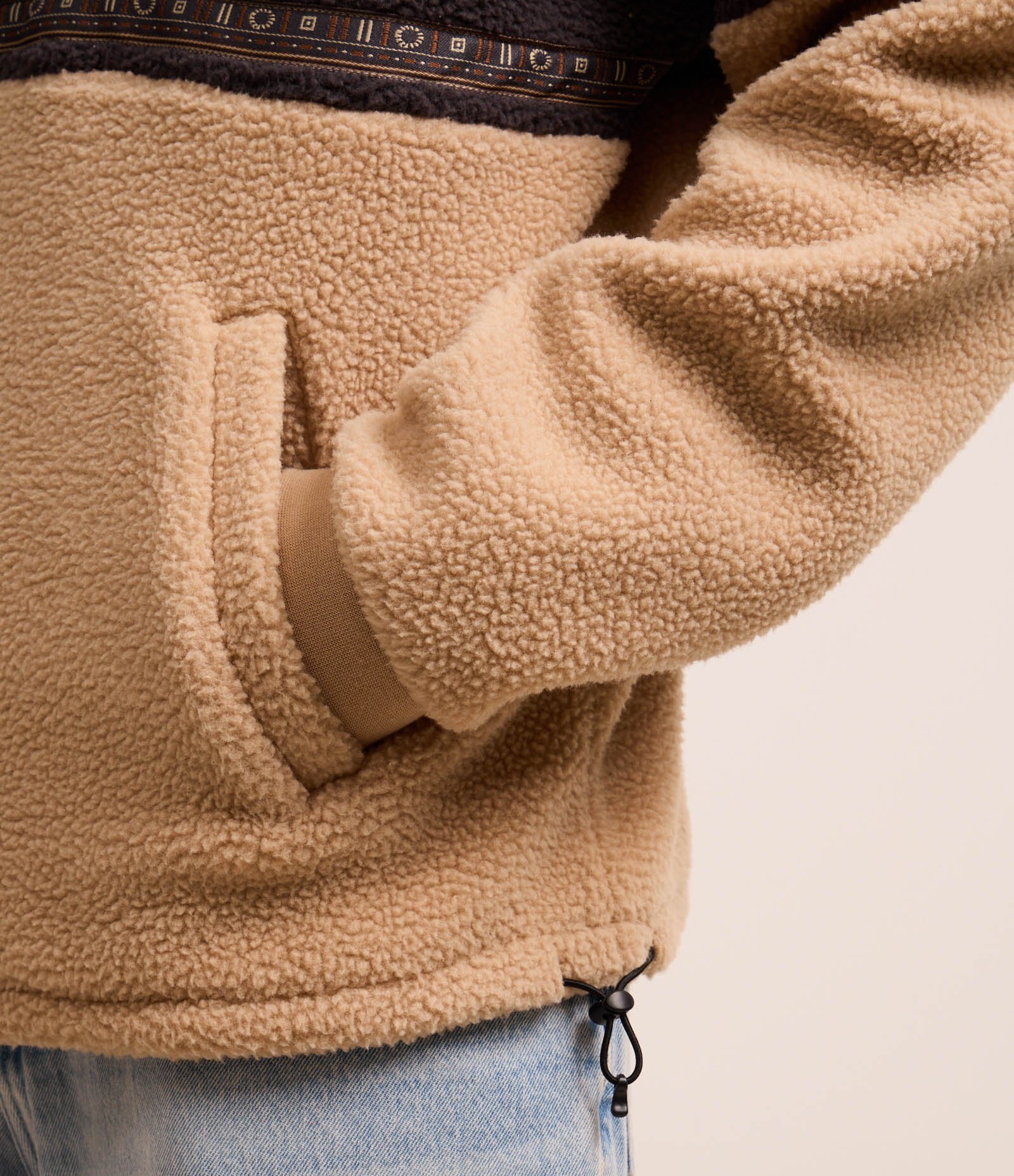 Casaco em Sherpa com Listra Estampada em Bloco de Cores Azul/Bege 4