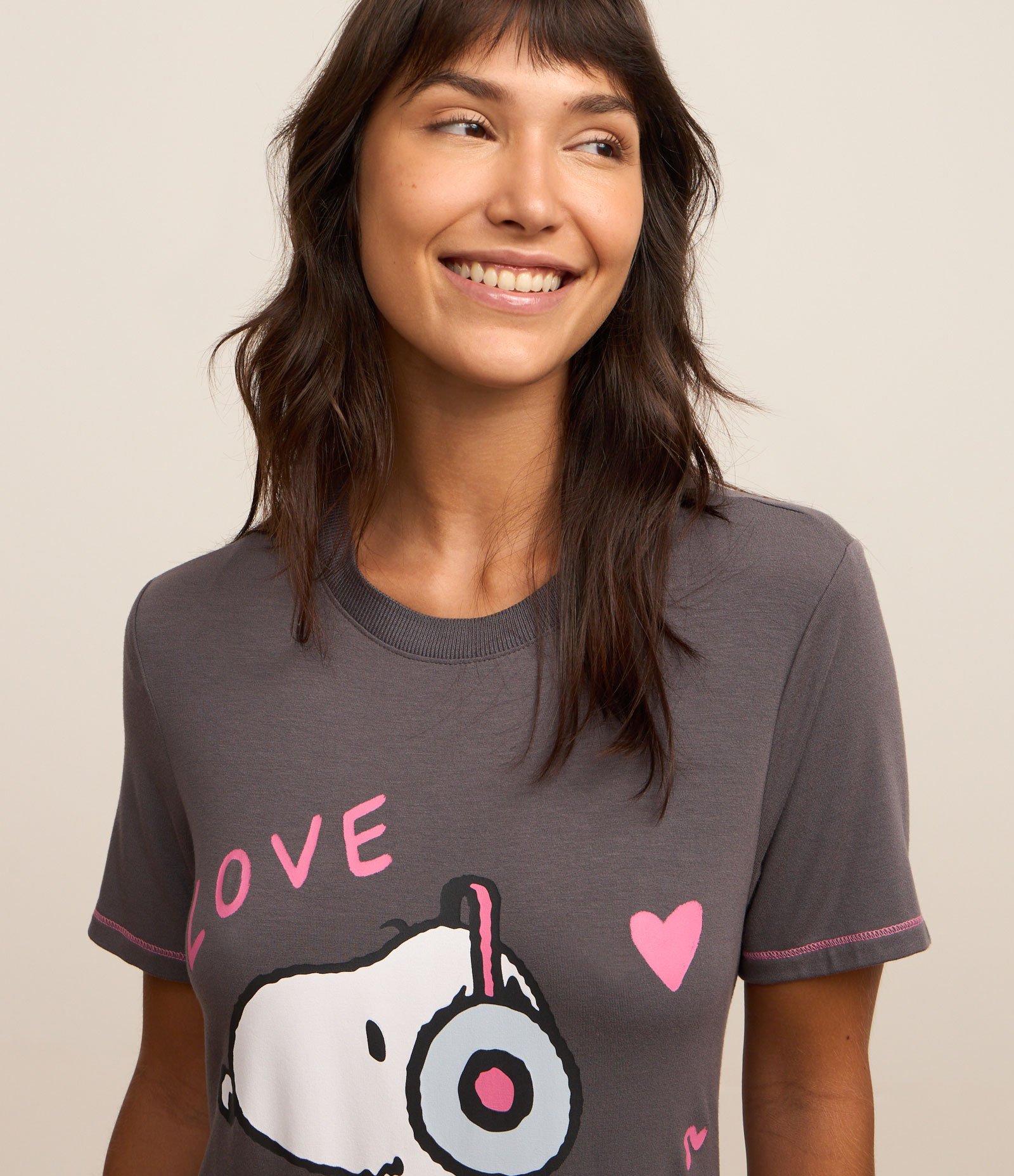 Camisola Curta em Viscose com Estampa Snoopy Cinza 2