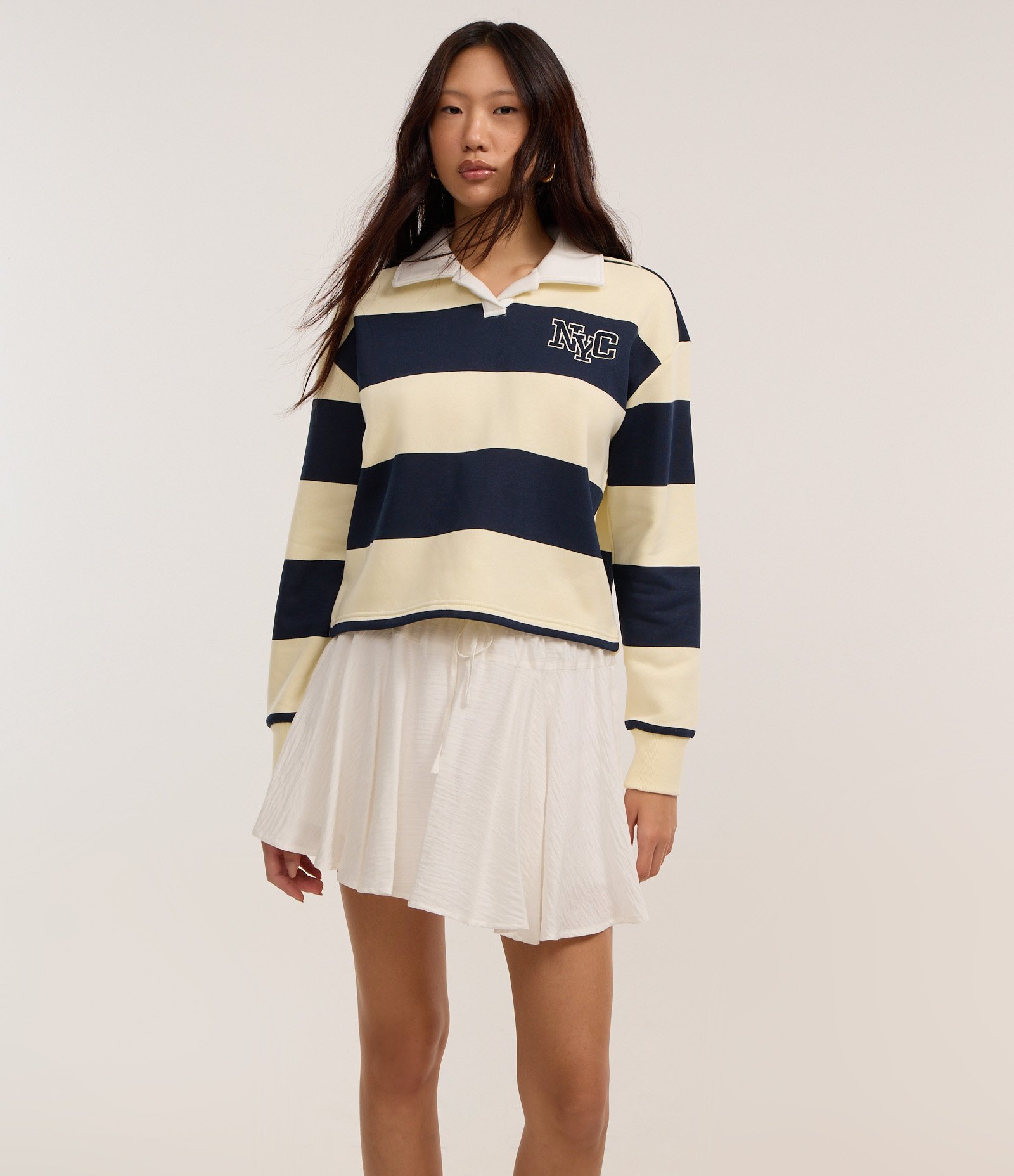 Short Saia Maquinetado em Viscose com Amarração Branco 2