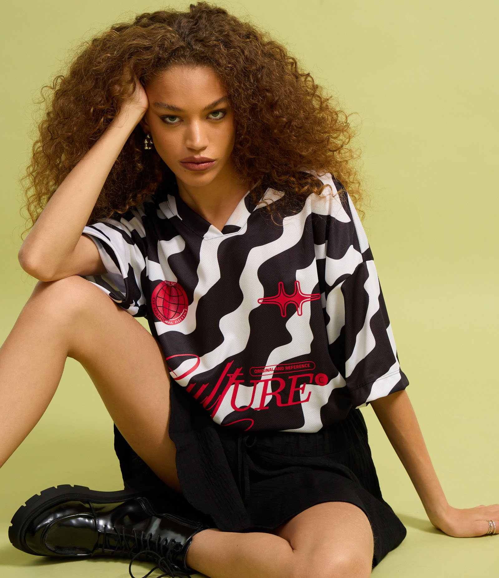 Short Saia Maquinetado em Viscose com Amarração Preto 5