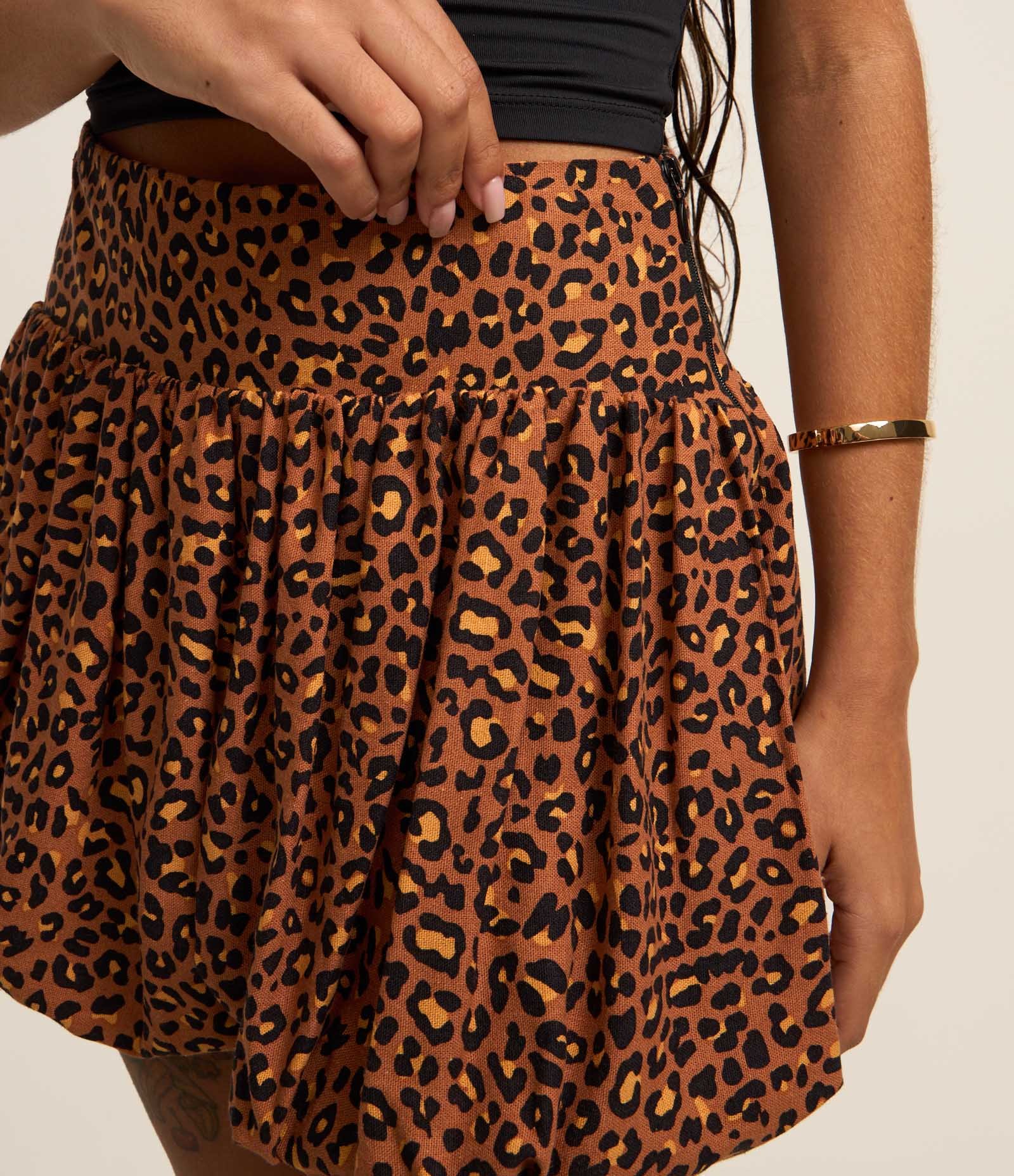Saia Balonê em Viscolinho com Estampa Animal Print Marrom 4