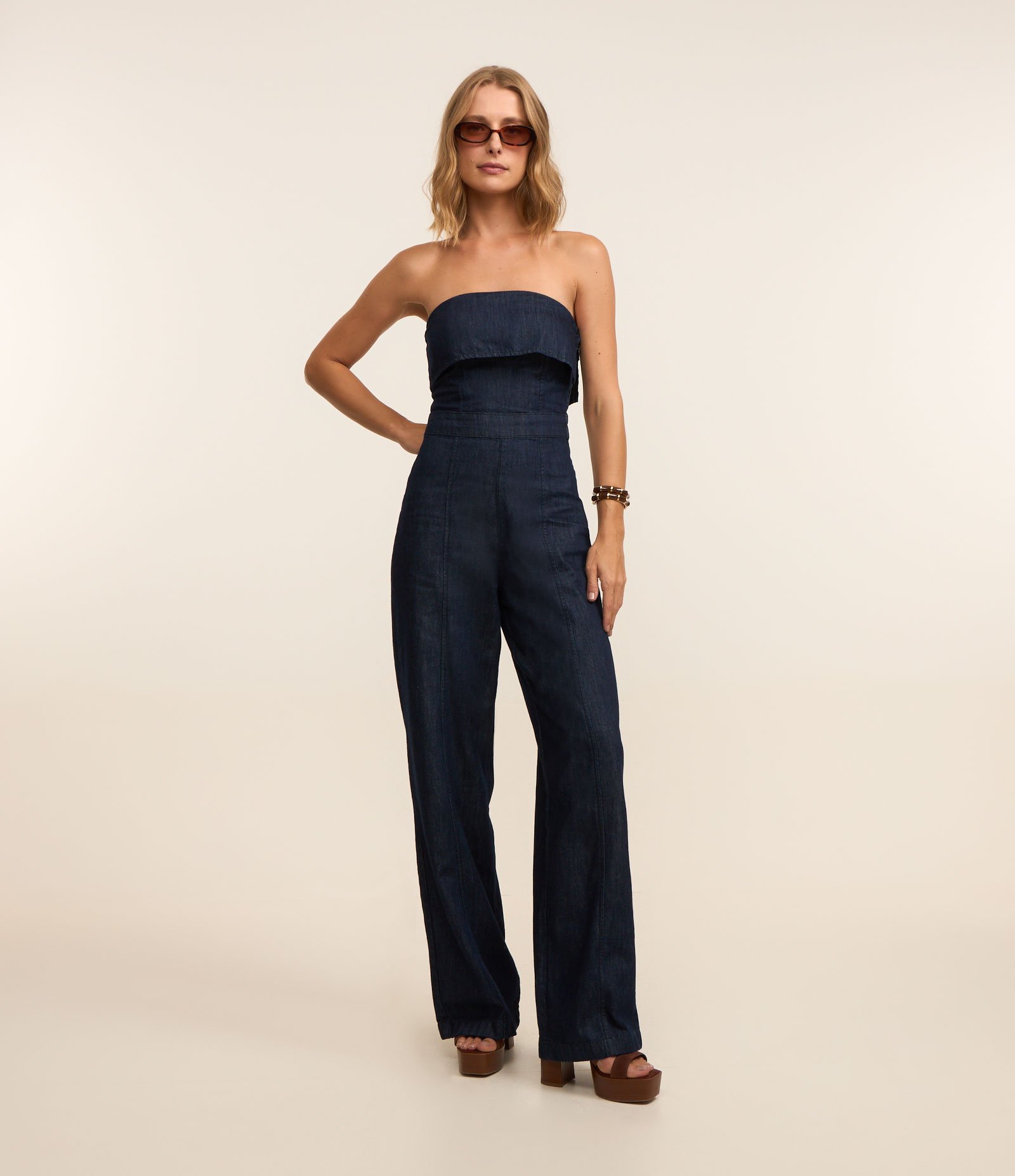 Macacão Tomara Que Caia em Jeans Azul 2