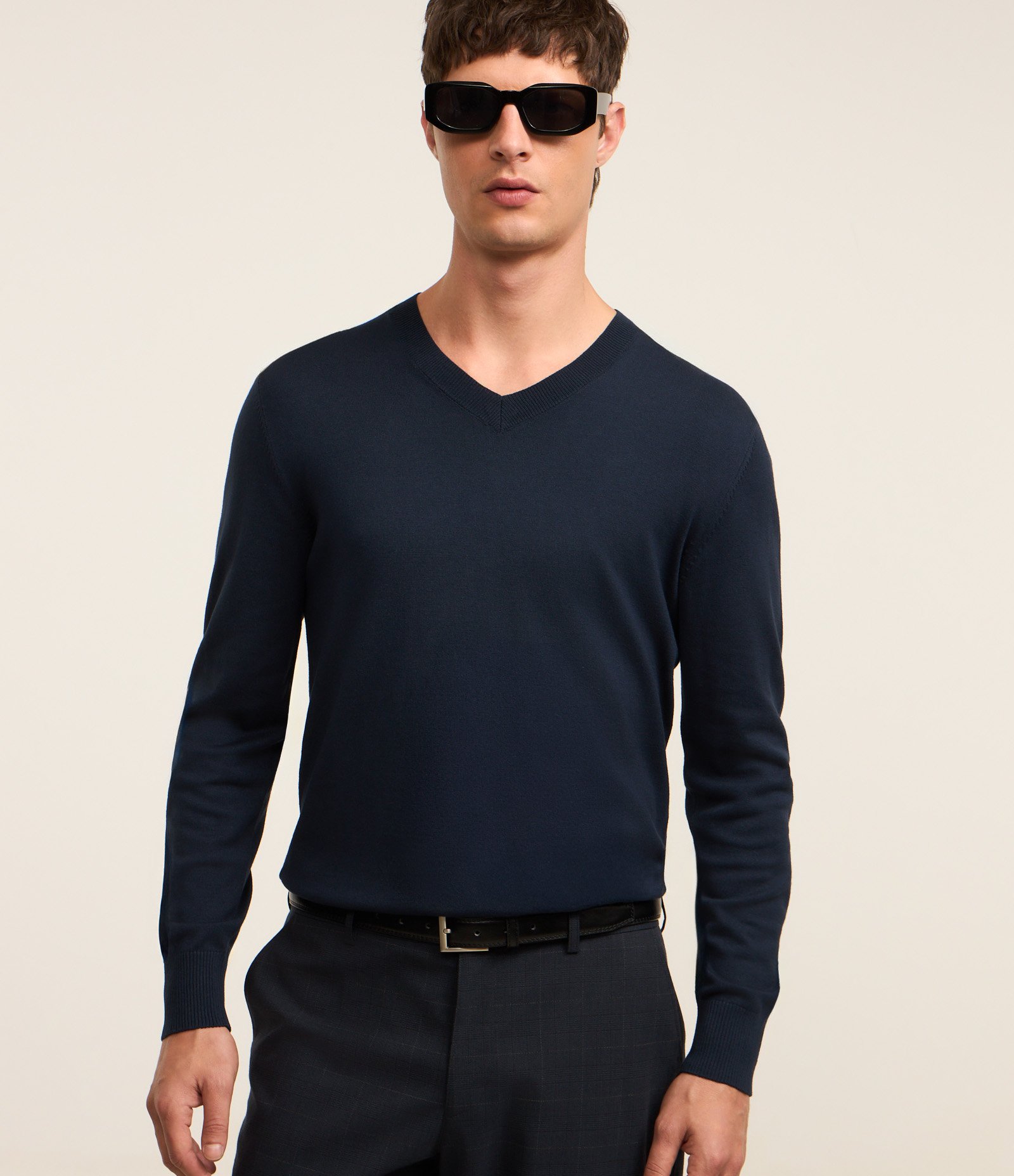 Suéter Básico em Viscose com Gola V Azul 1