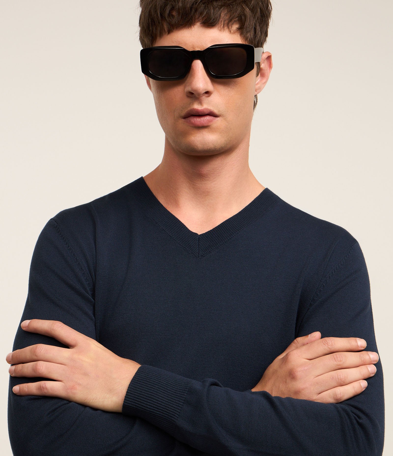 Suéter Básico em Viscose com Gola V Azul 3