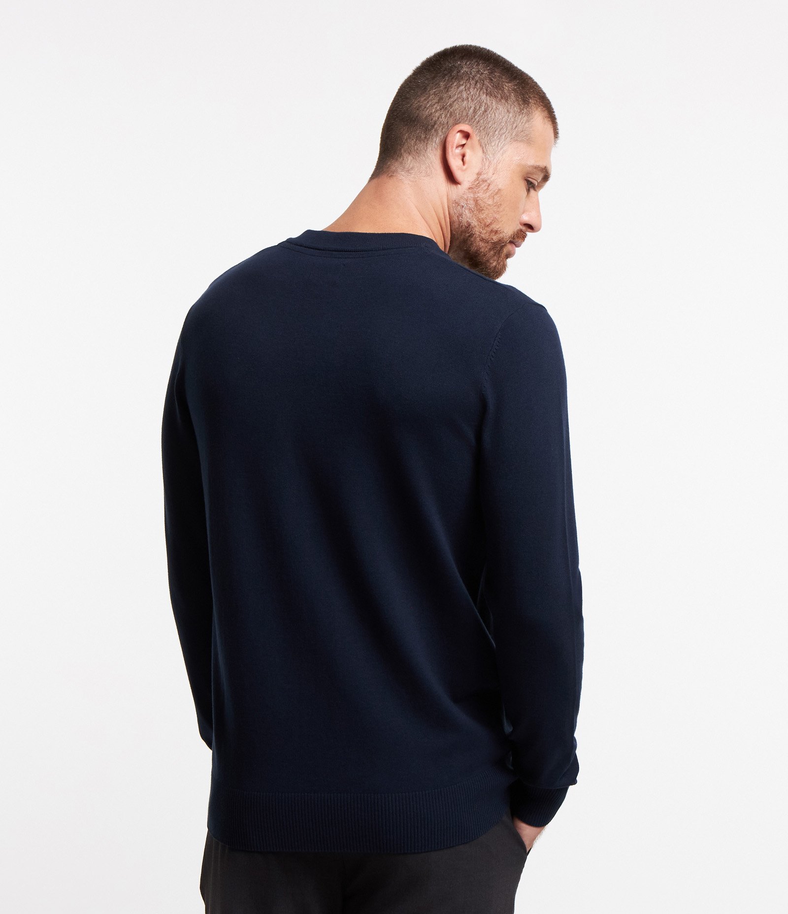 Suéter Básico em Viscose com Gola V Azul 4