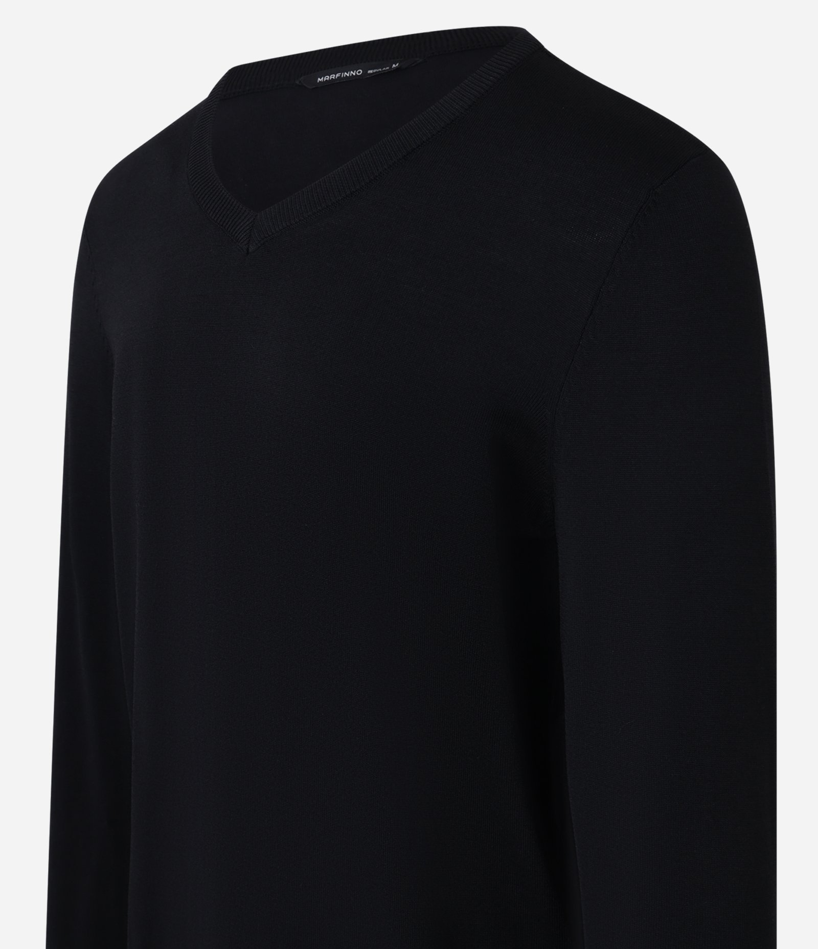 Suéter Básico em Viscose com Gola V Preto 6