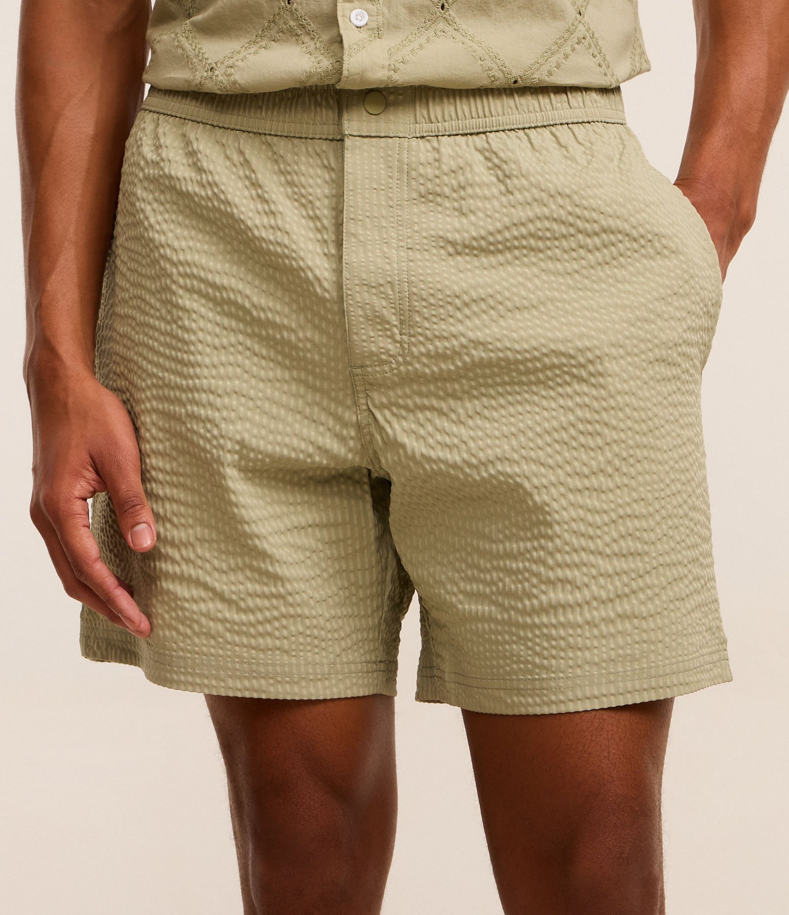 Bermuda em Anarruga com Efeito Amassado Verde 2