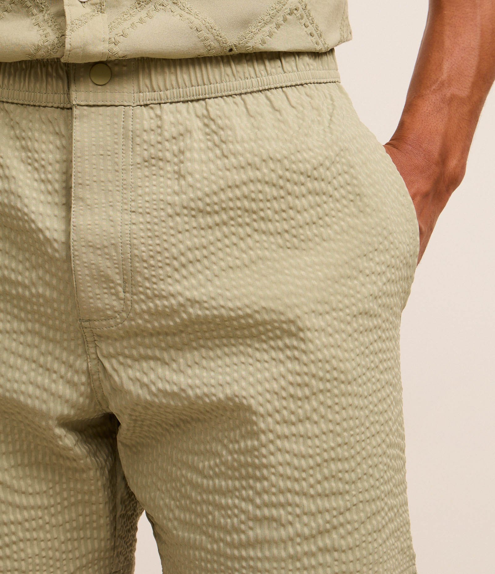 Bermuda em Anarruga com Efeito Amassado Verde 4