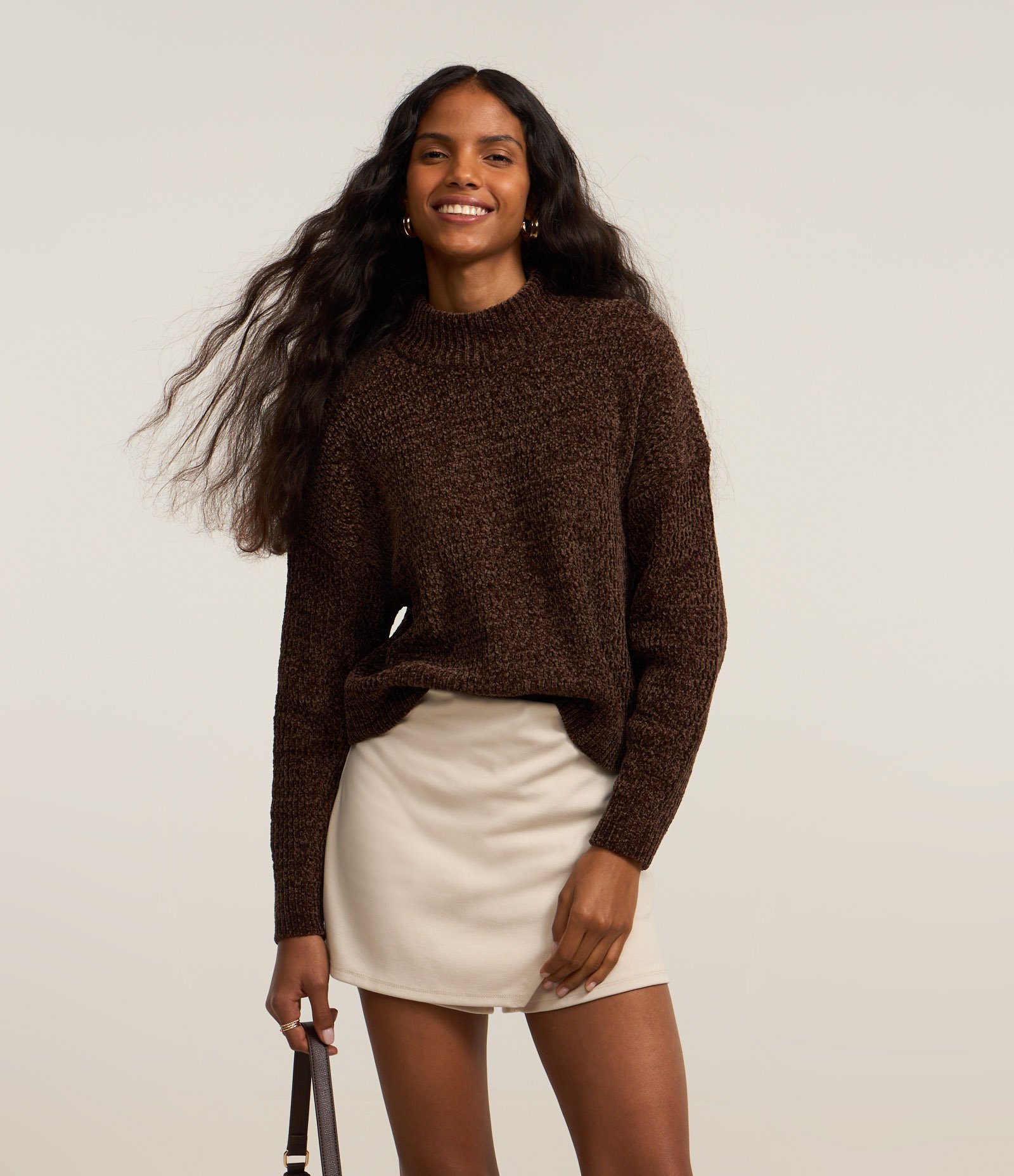 Short Saia Curto em Ponto Roma com Recorte Lateral Off White 2