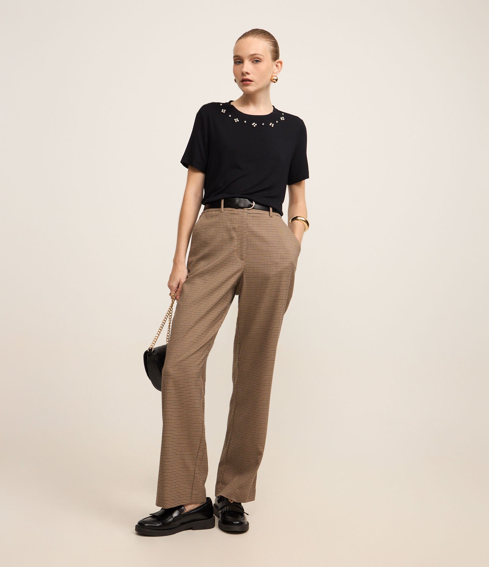 Blusa em Viscose com Strass e Pérolas Aplicados 2