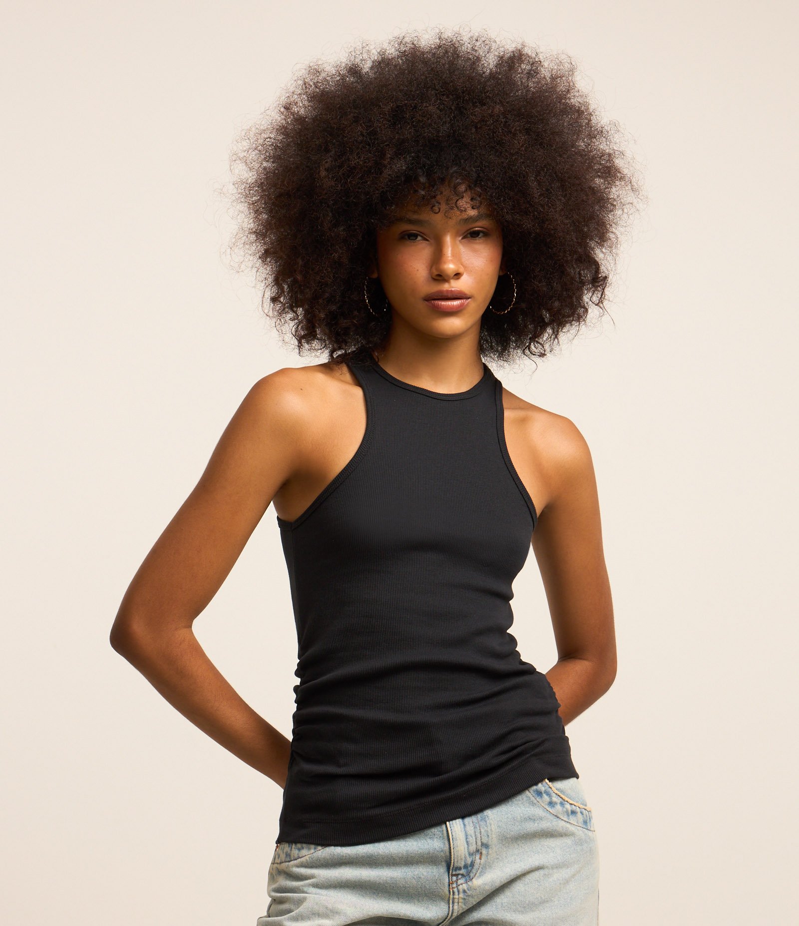 Blusa Regata em Ribana com Drapeado Lateral Preto 1