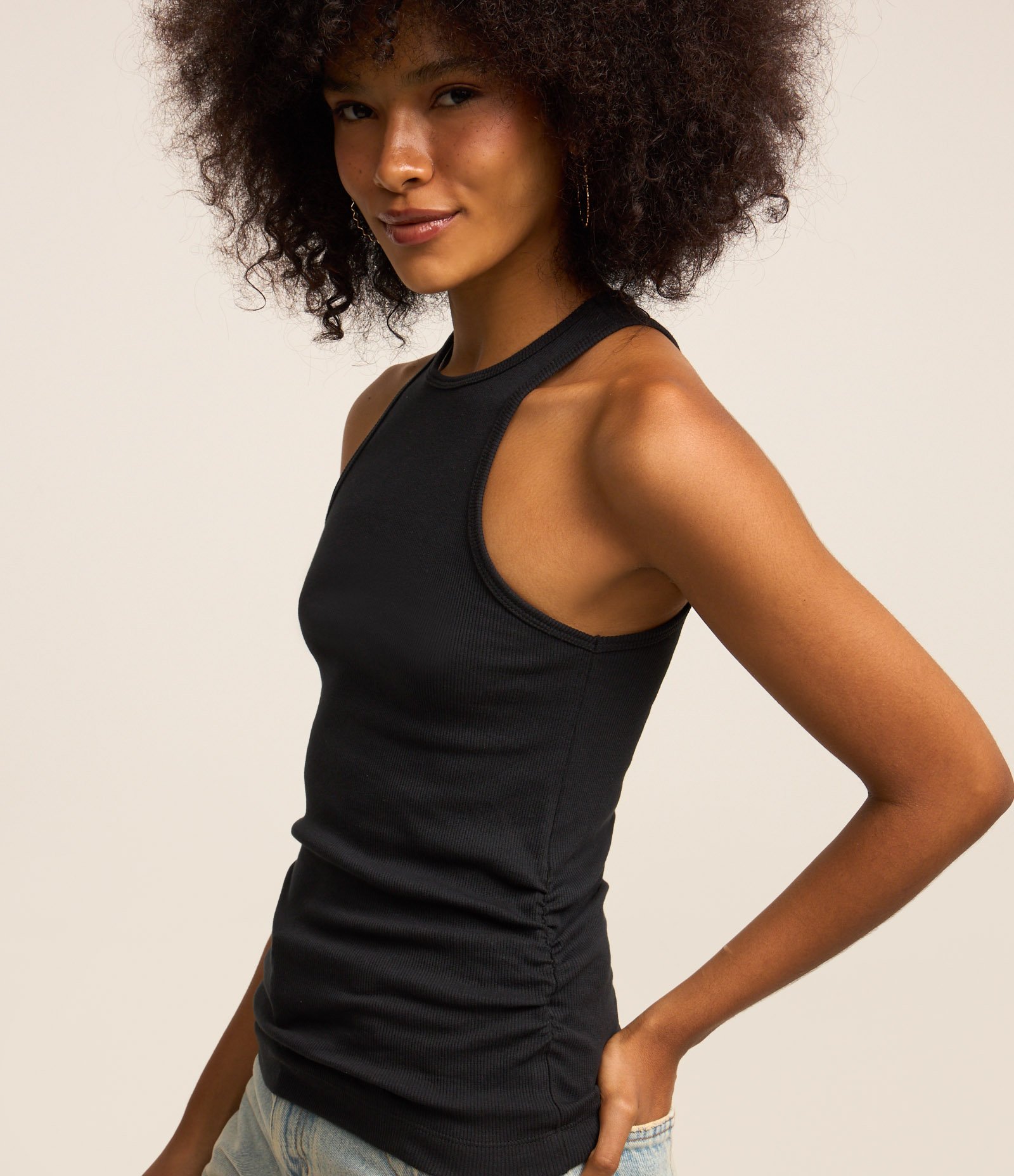 Blusa Regata em Ribana com Drapeado Lateral Preto 3