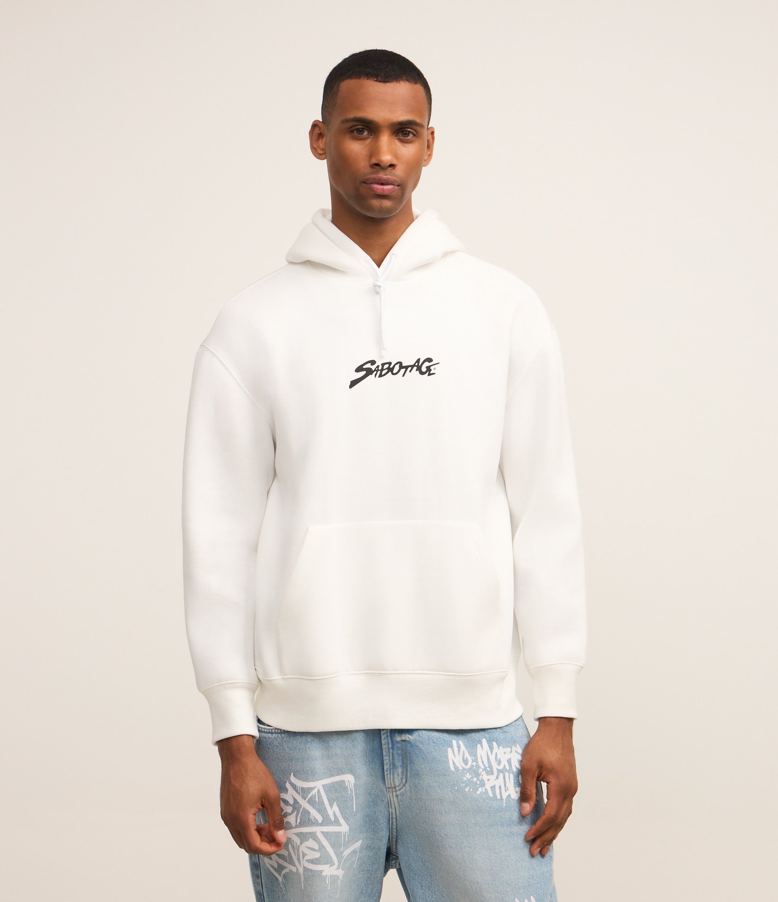 Blusão Relaxed com Estampa Sabotage em Fleece Branco 1