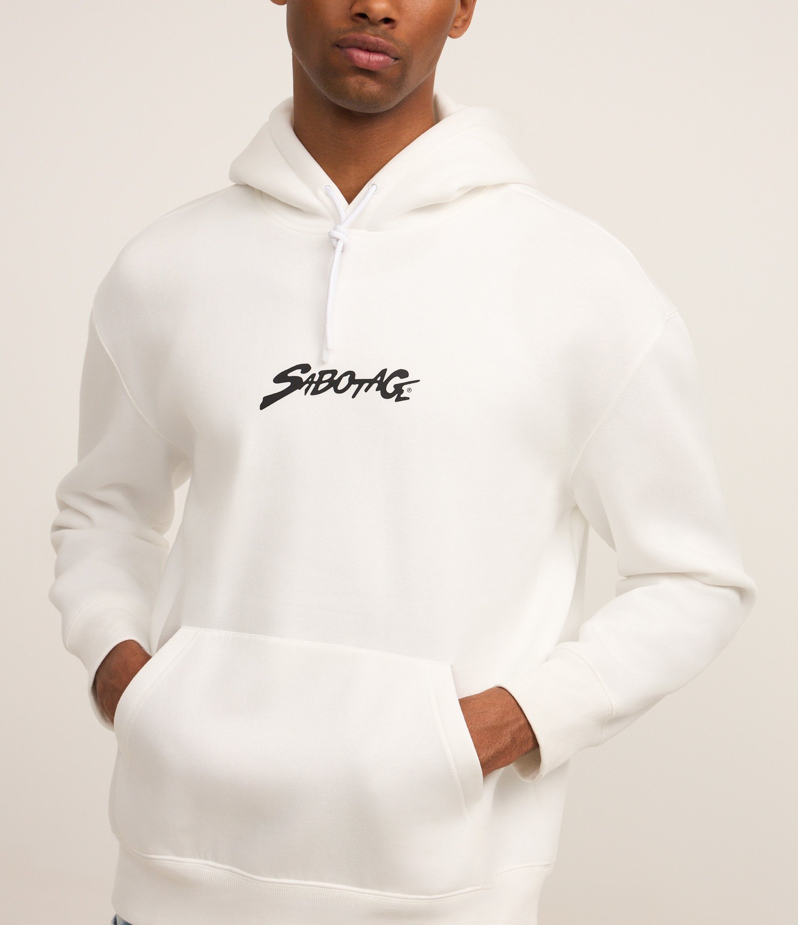 Blusão Relaxed com Estampa Sabotage em Fleece Branco 4