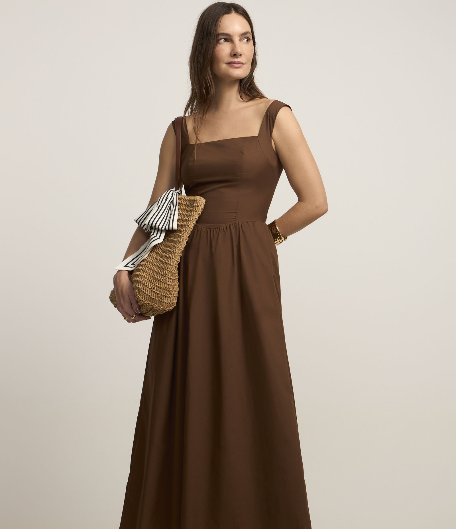 Vestido Midi em Tricoline com Decote Quadrado e Lastex Marrom 2