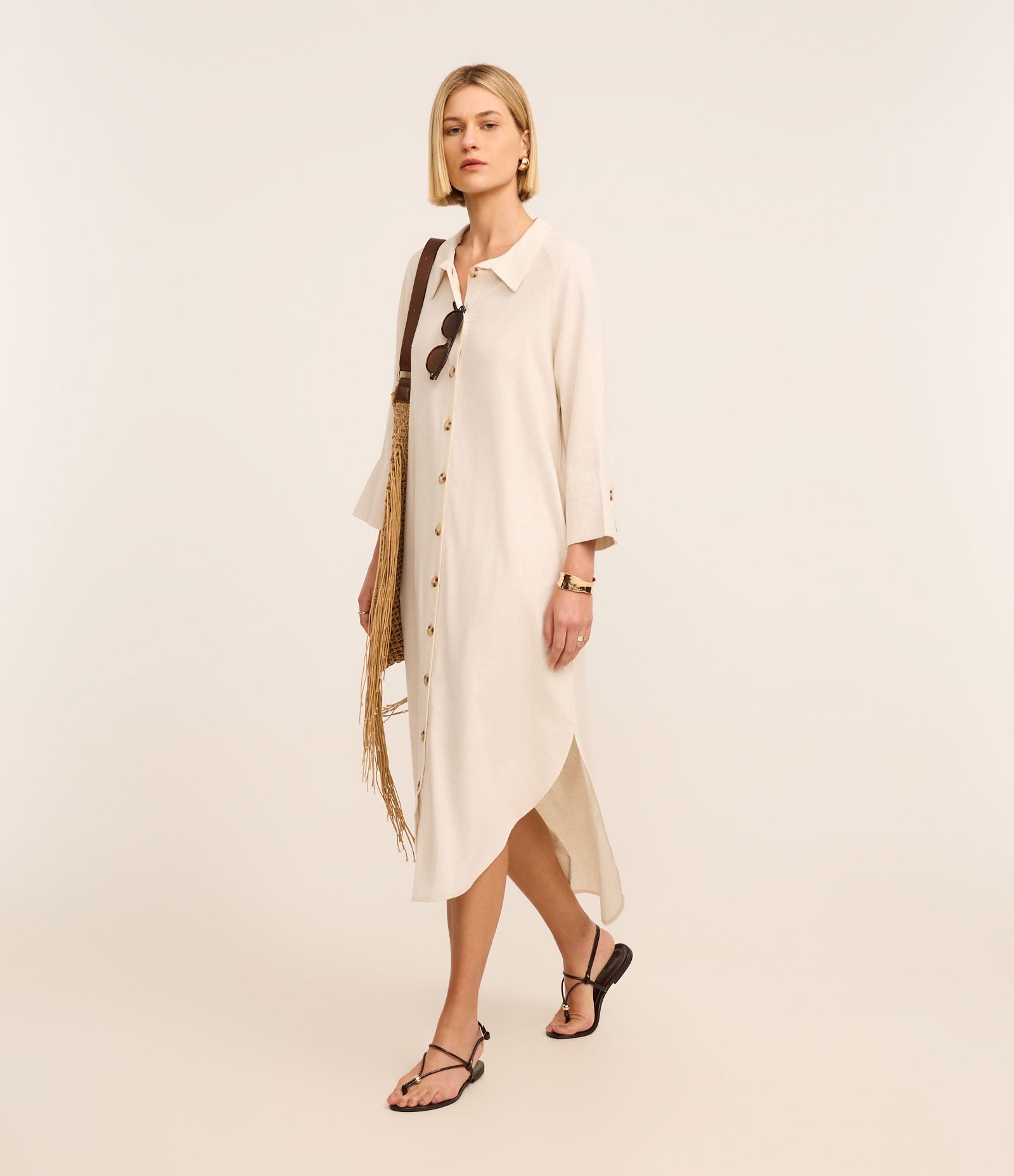 Vestido Evasê Midi em Viscolinho com Manga 7/8 Bege 1