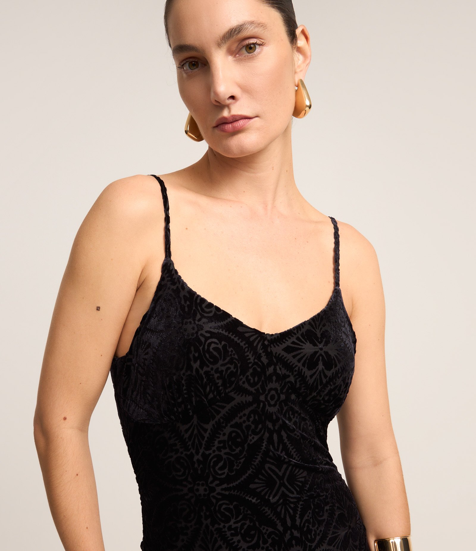 Vestido Longo em Veludo com Estampa Floral Preto 4