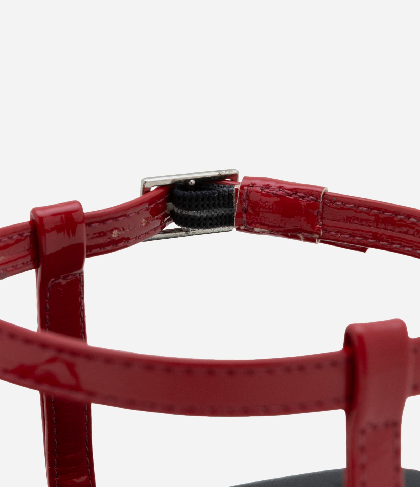 Rasteira com Tiras Assimétricas e Dedeira com Detalhe de Metal Preto/Vermelho 3