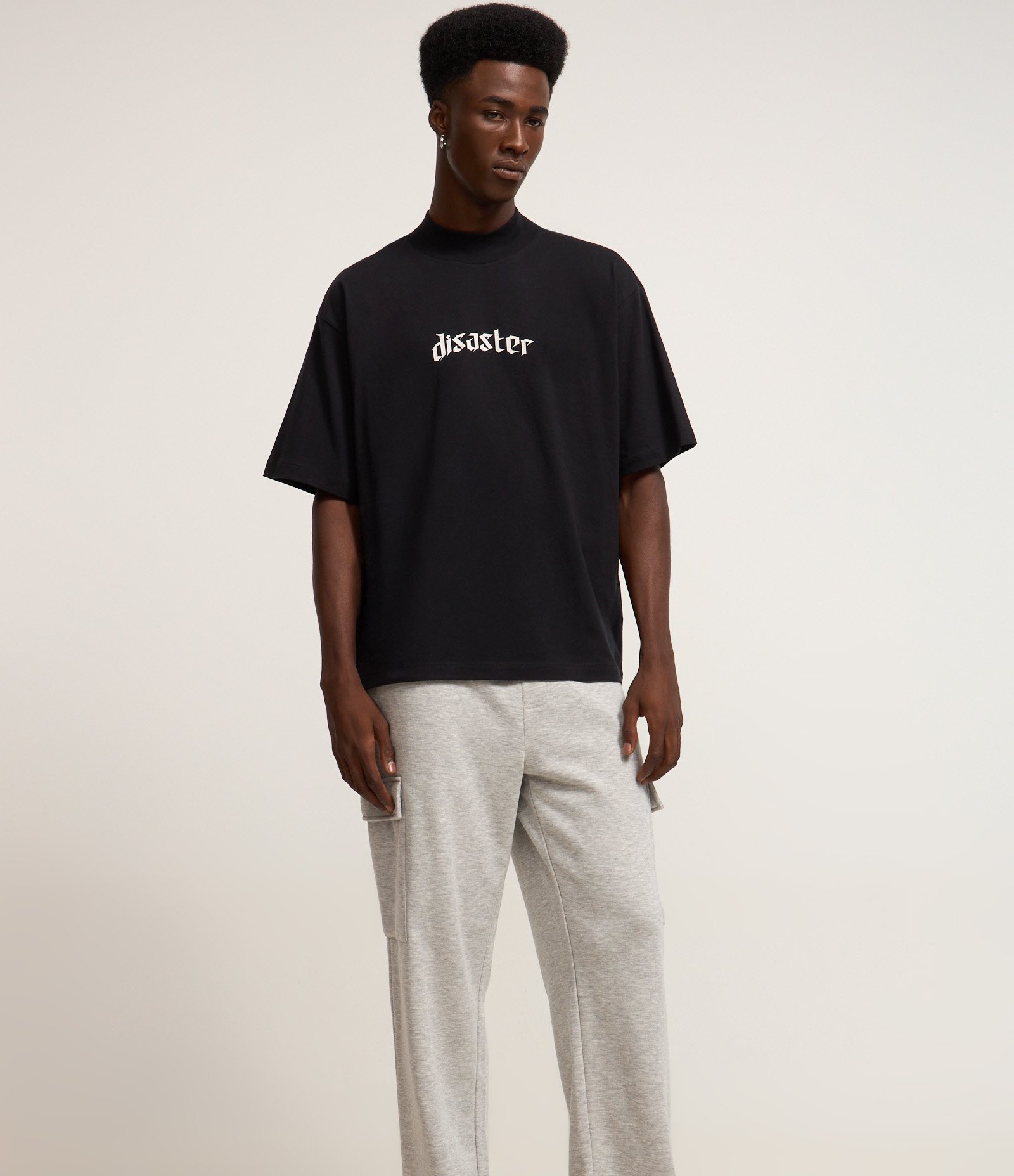 Calça Baggy em Moletom com Bolso Cargo Cinza 3