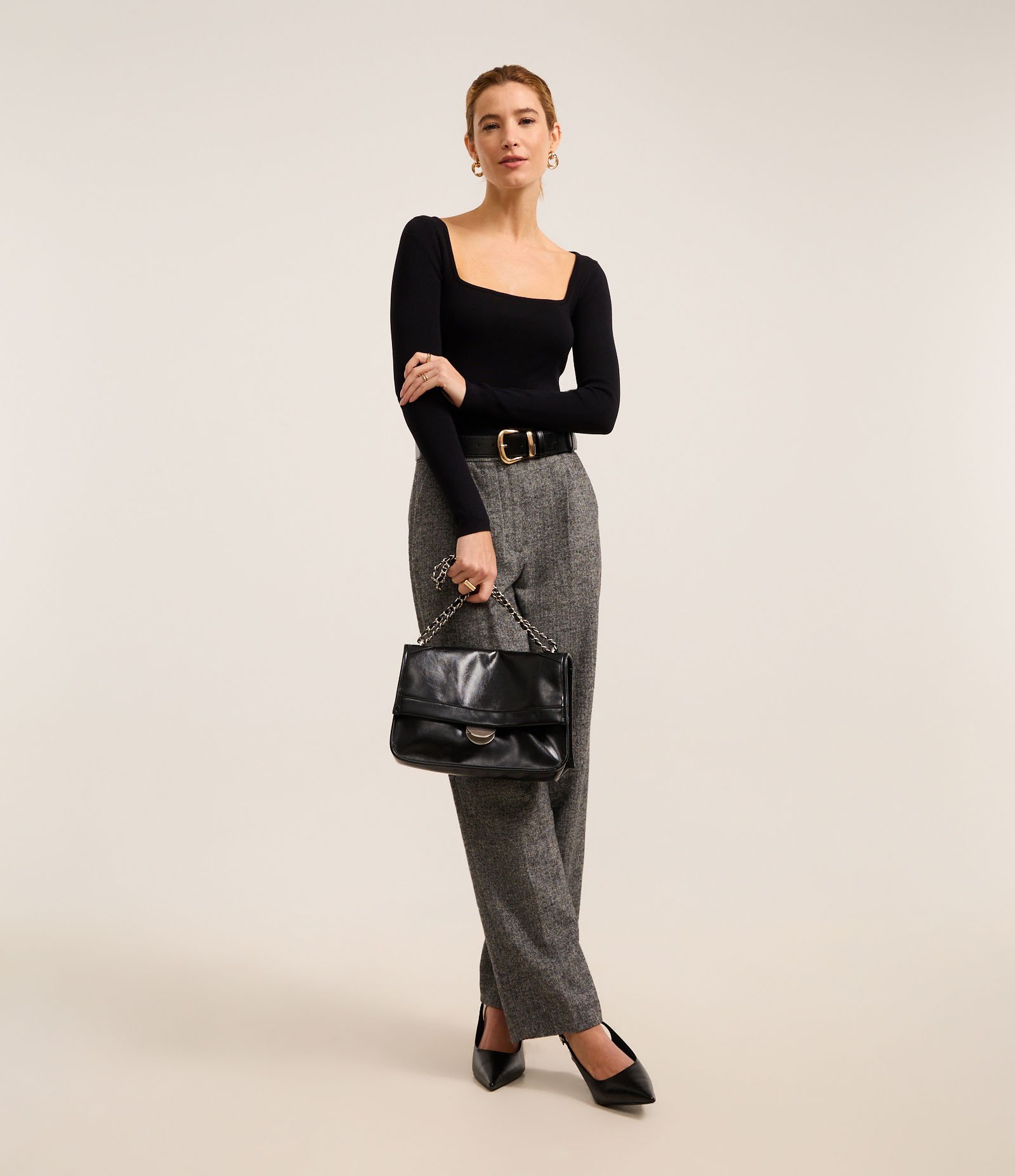 Blusa Básica Ajustada em Tricô Leve com Decote Quadrado Preto 2