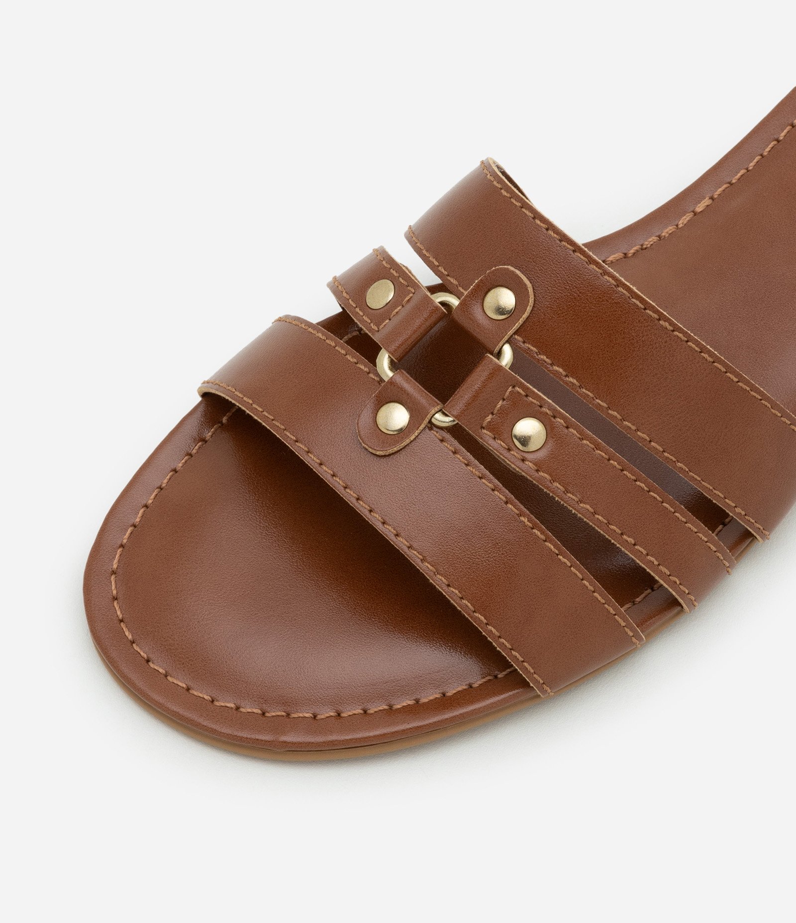 Sandália Rasteira em PU Flat Mule com Enfeite Aplicado Marrom Caramelo 4