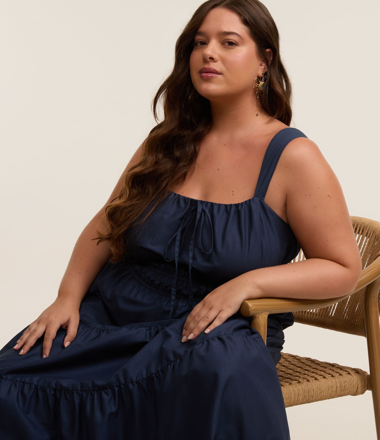 Vestido Midi com Babados e Lacinho Curve & Plus Size Azul Escuro 1