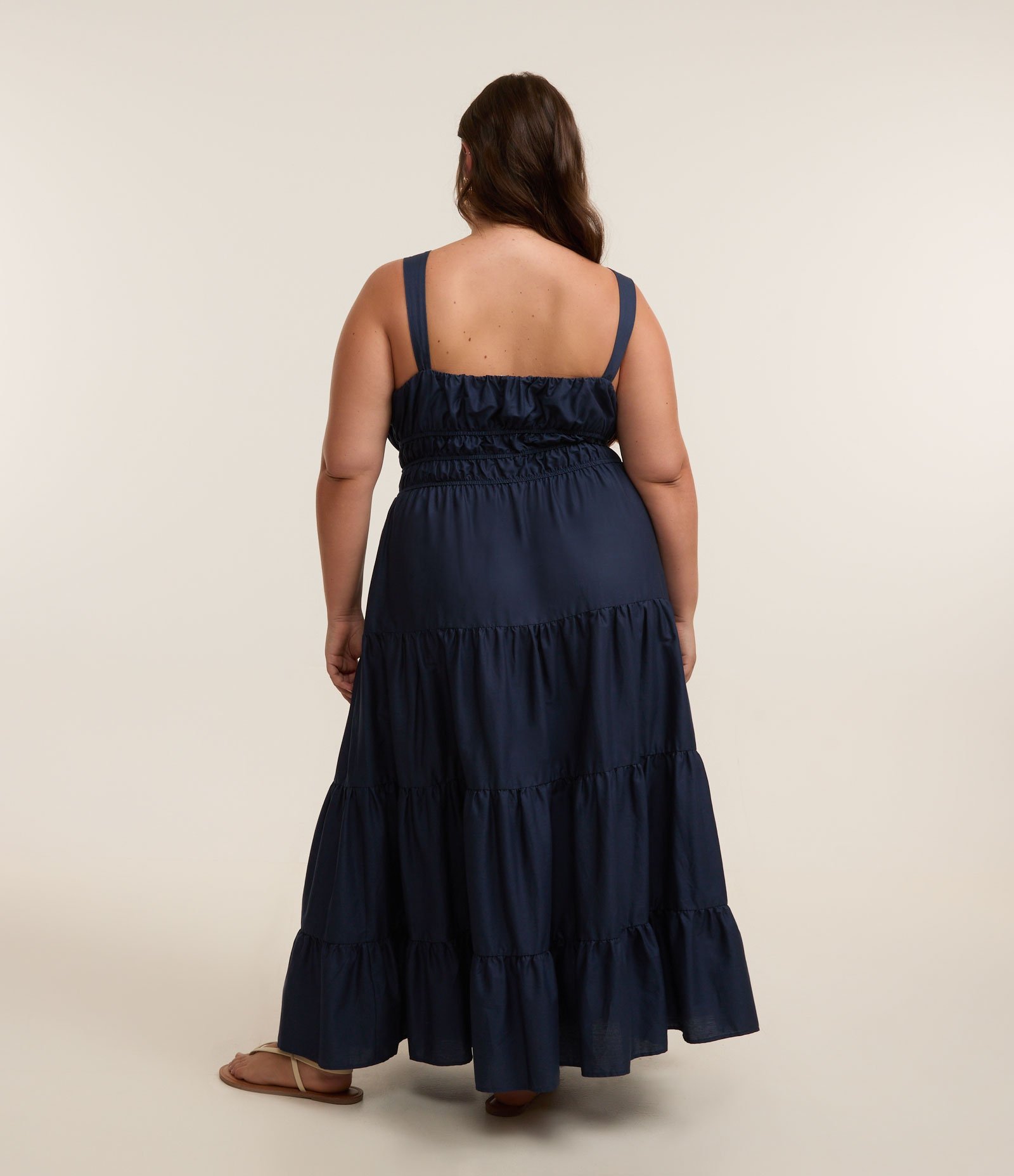Vestido Midi com Babados e Lacinho Curve & Plus Size Azul Escuro 3