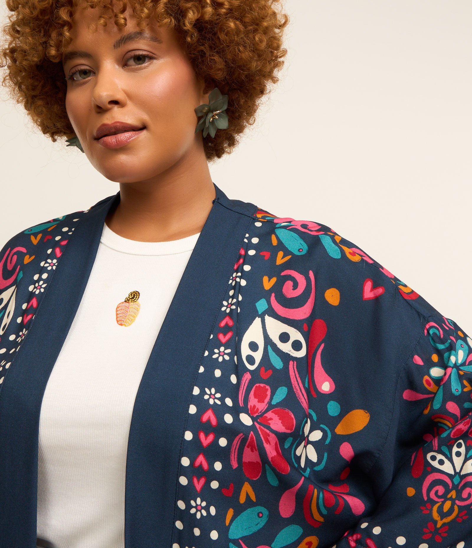 Kimono Alongado em Viscose Estampa Solar Curve & Plus Size Azul 4