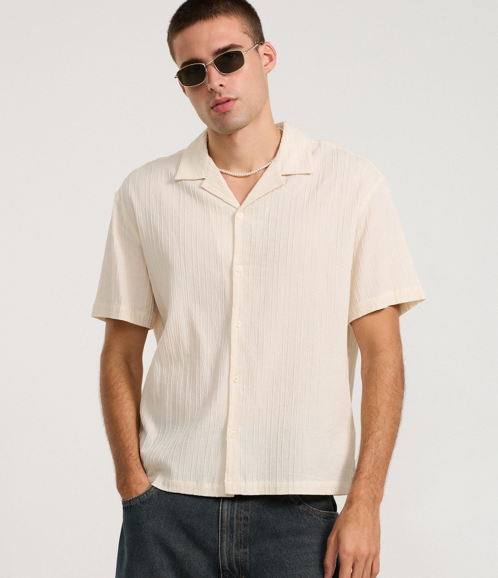Camisa Boxy em Algodão com Gola Bowling Texturizada Bege 1