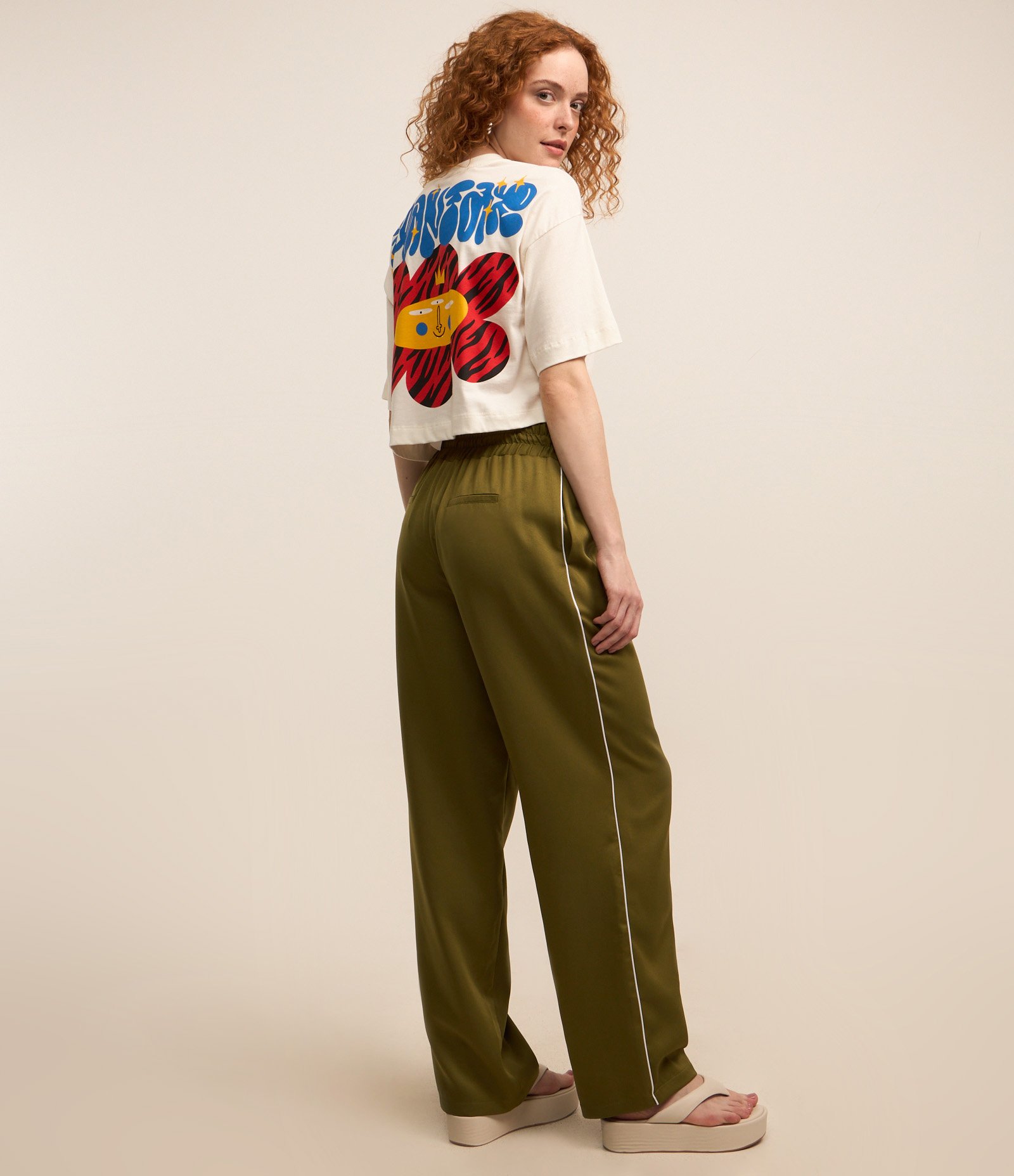 Camiseta Boxy em Algodão com Estampa Frente e Costas Branco 2