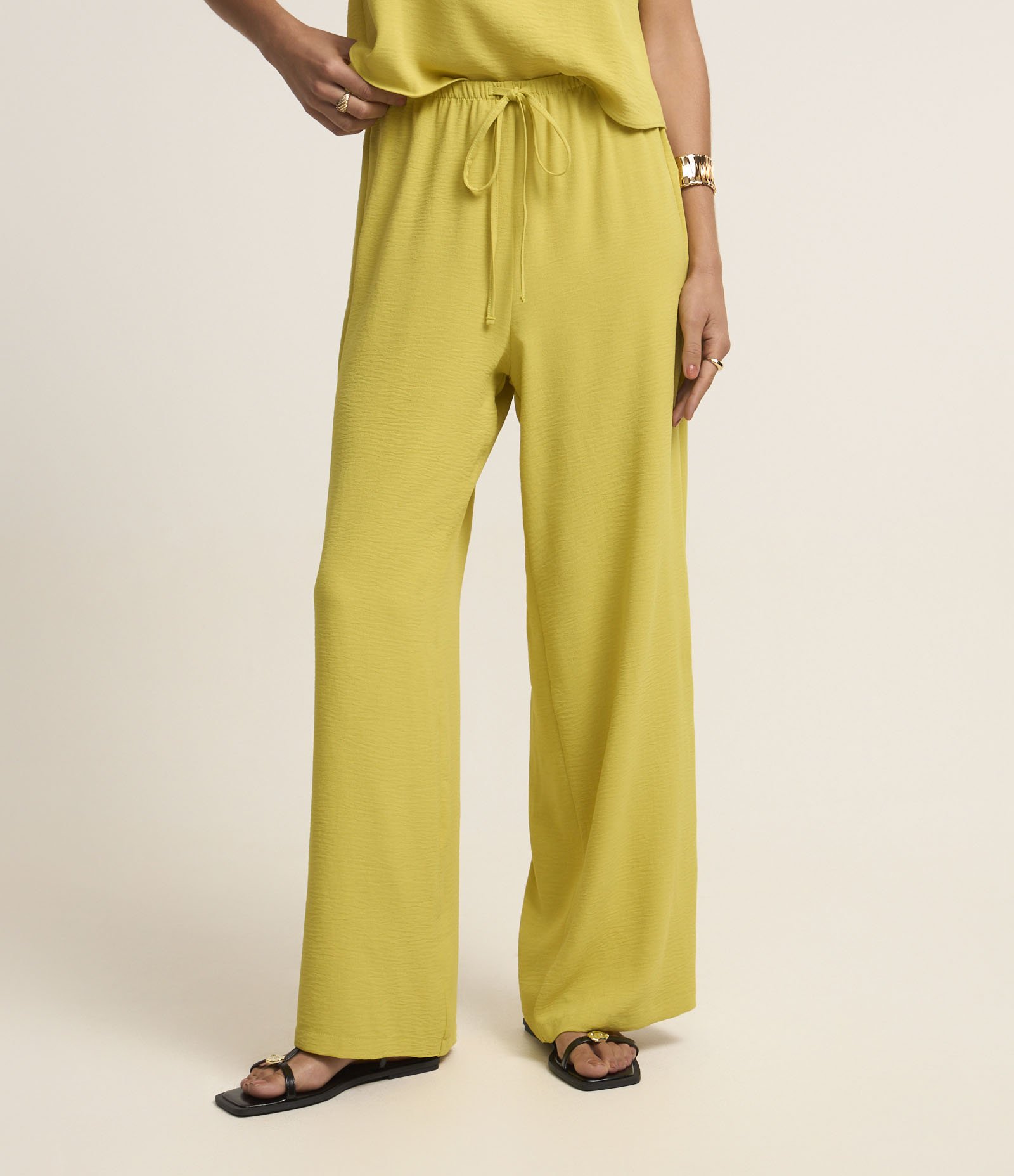 Calça Com Elástico E Amarração No Cós Airflow Amarelo 3