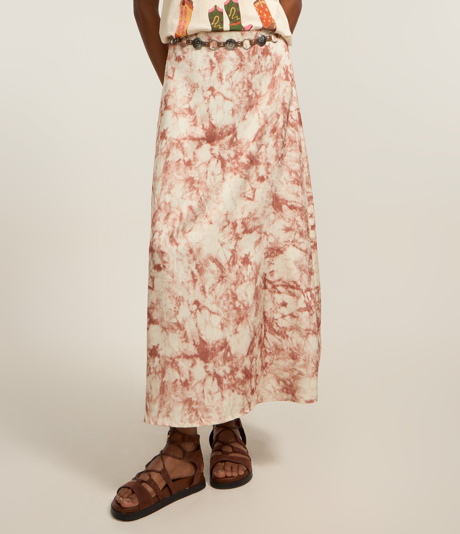 Saia New Midi Acetinada com Estampa Manchadinha Rosa 3