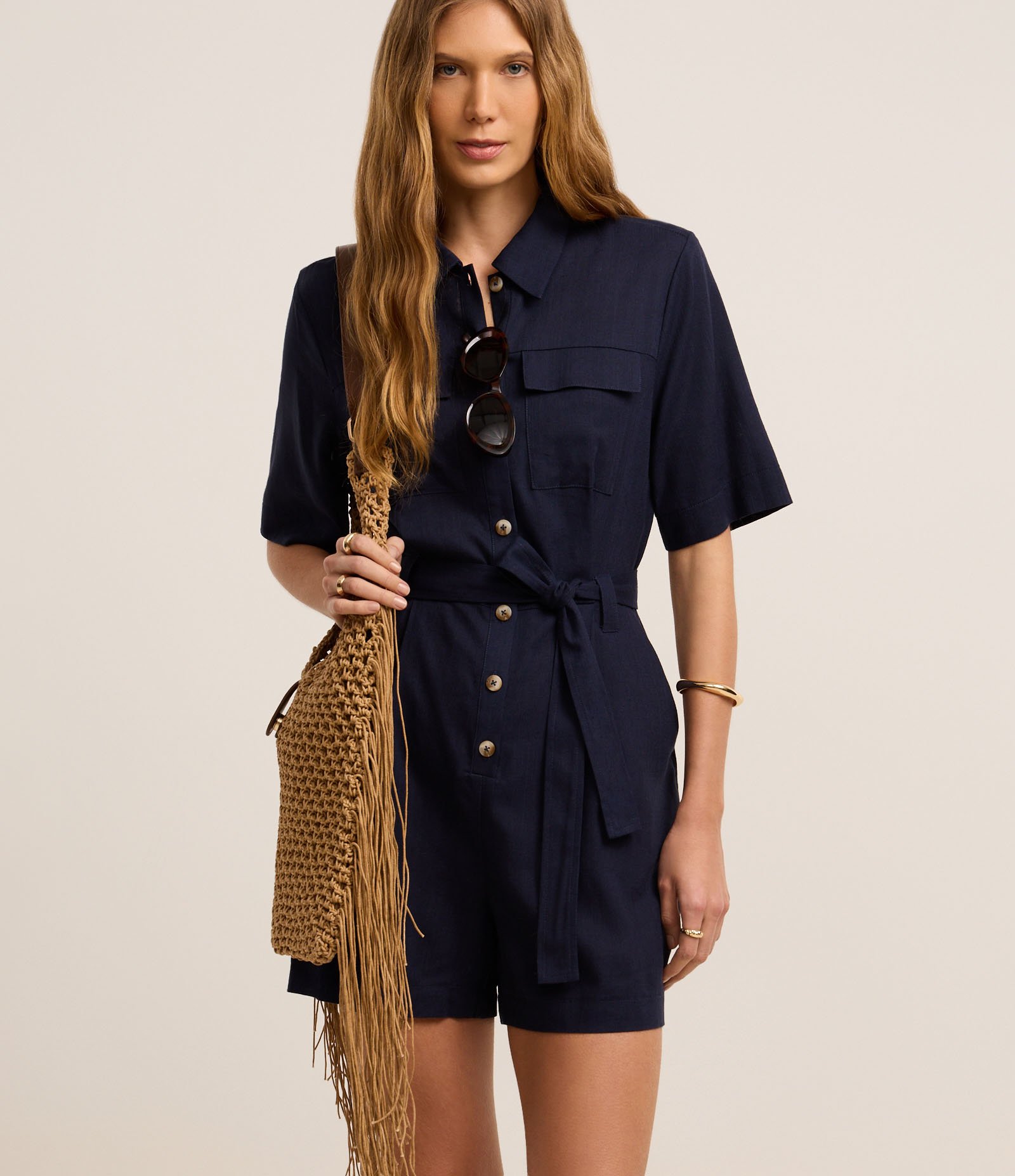 Macaquinho em Viscolinho com Cinto de Tecido Azul Marinho 1