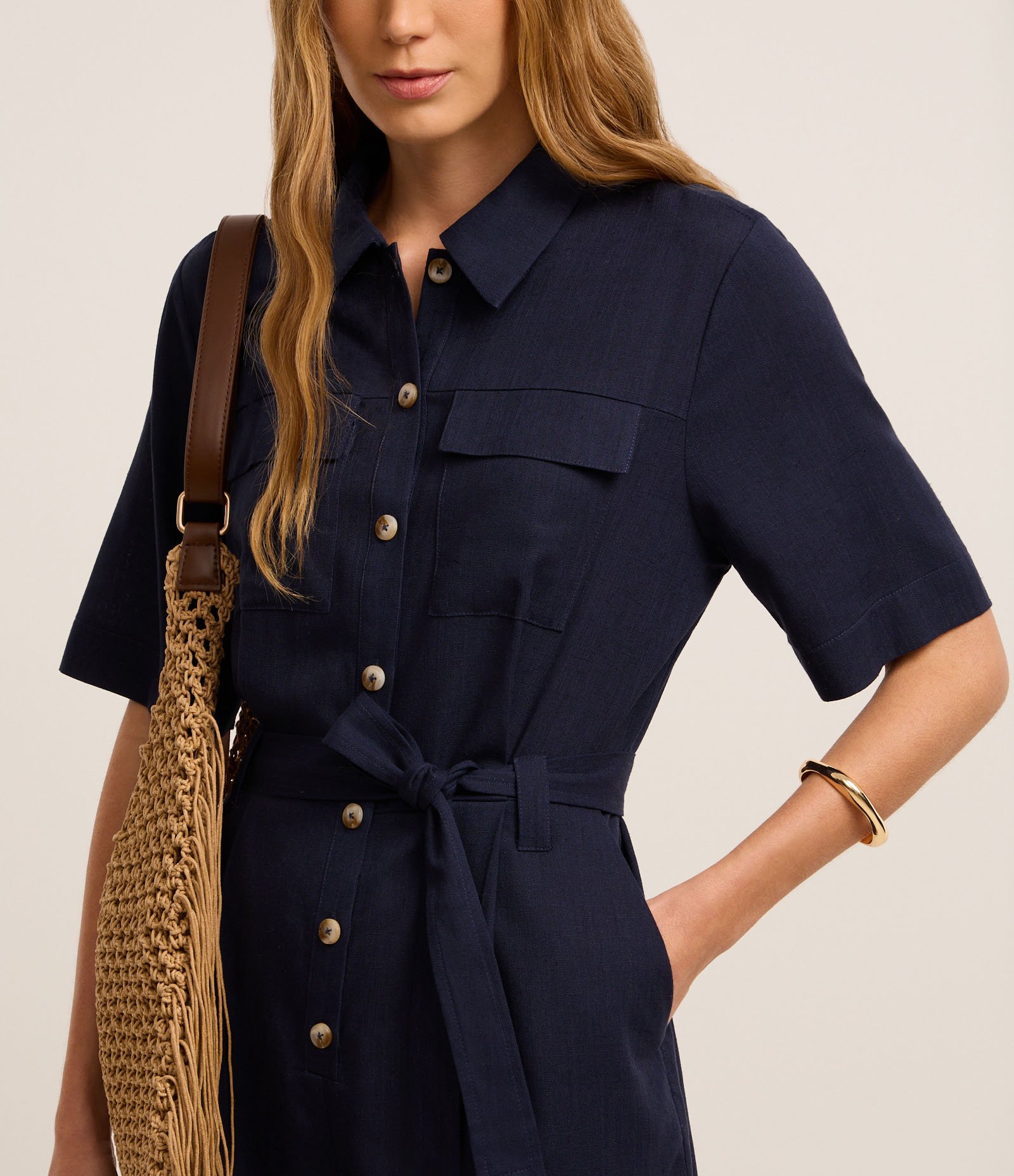 Macaquinho em Viscolinho com Cinto de Tecido Azul Marinho 4