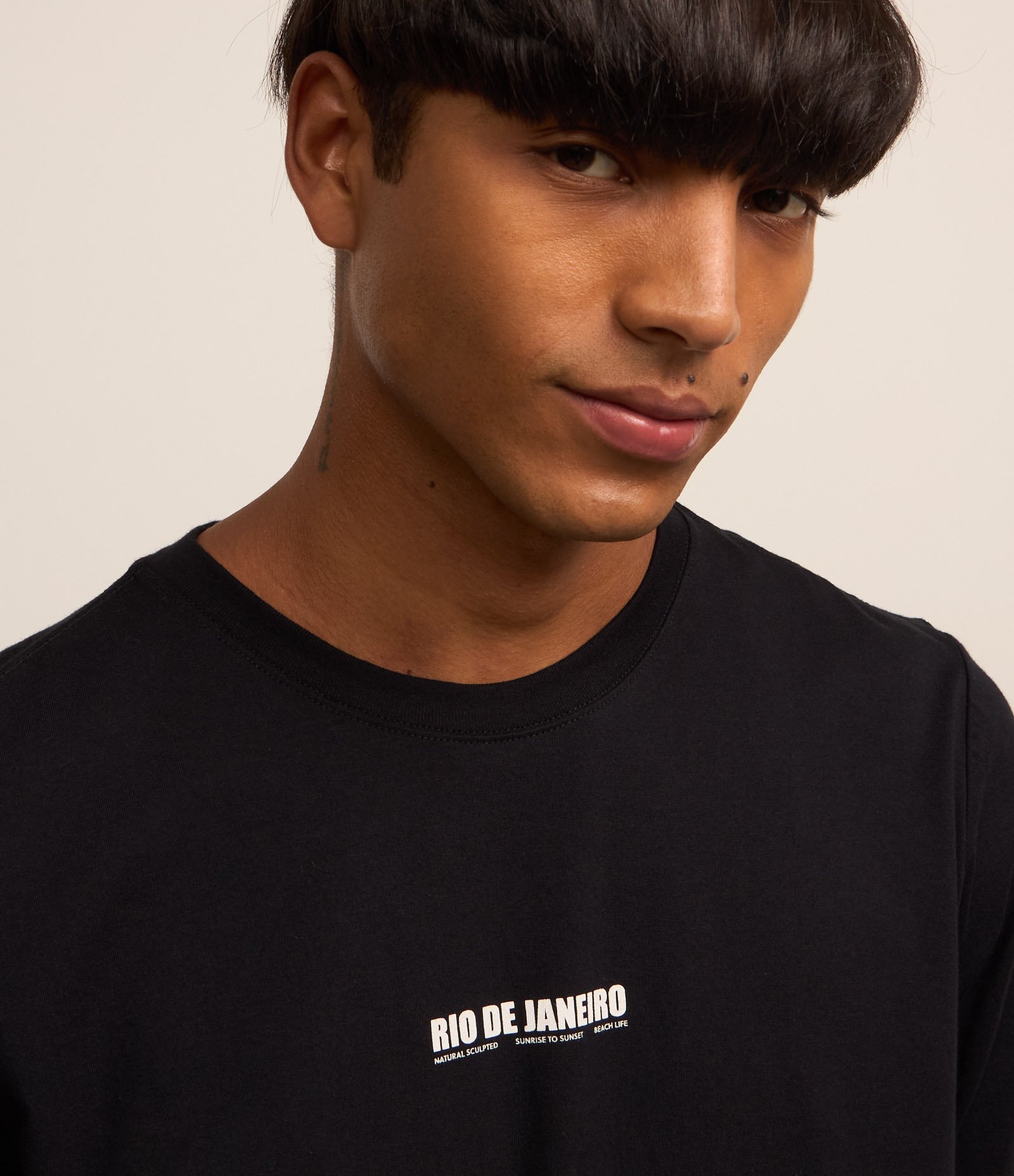 Camiseta Comfort em Algodão com Estampa Photoprint Rio de Janeiro Preto 3