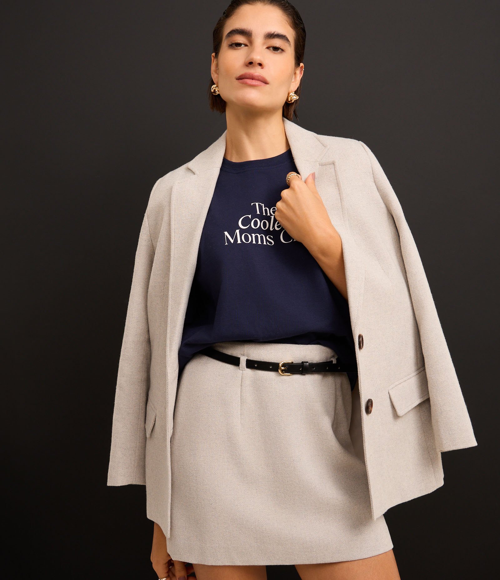 Short Saia Alfaiatada em Polivelour com Cinto Estreito de PU Cinza 5