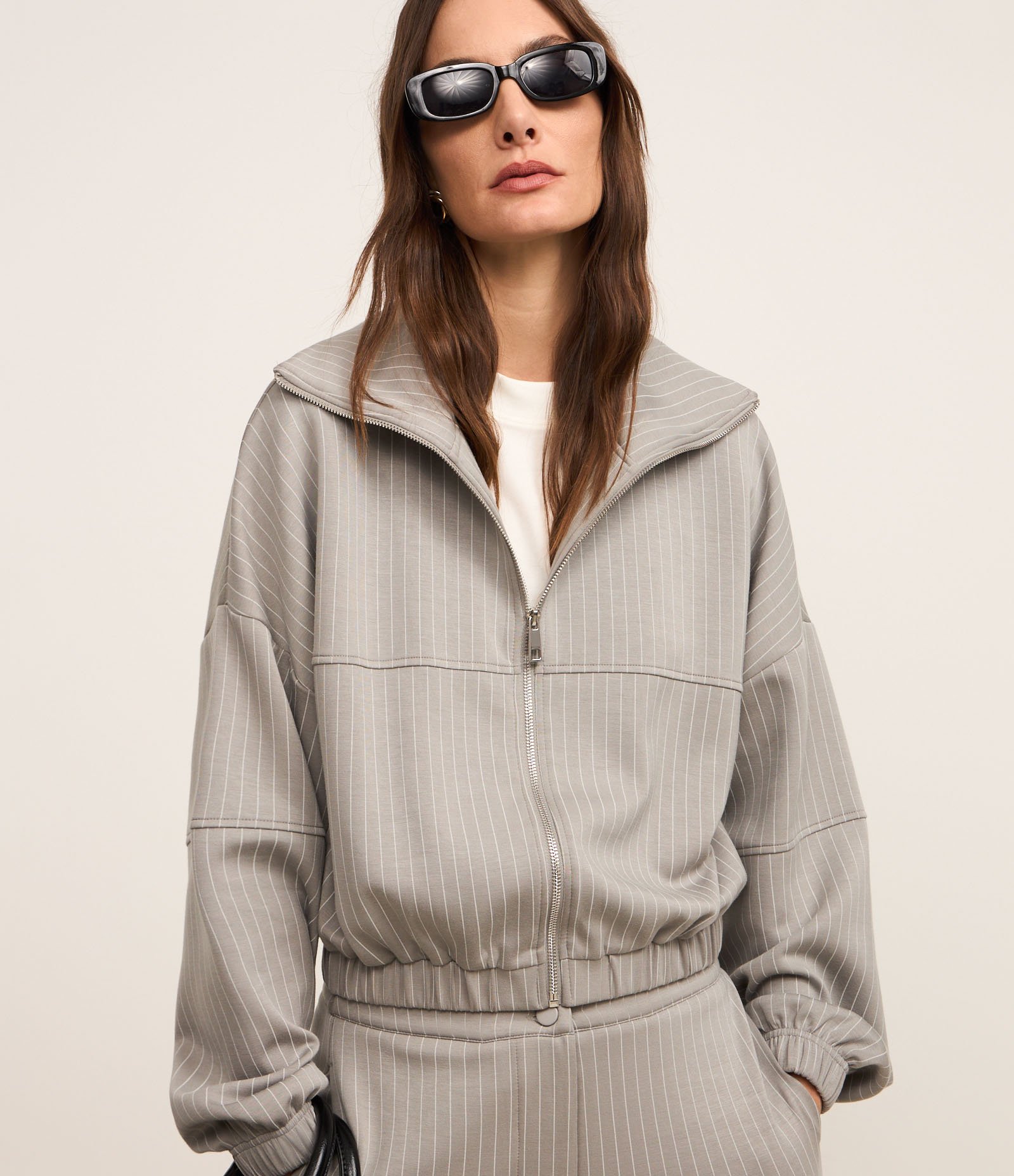 Casaco Bomber em Malha com Listras e Gola Lapela Cinza 3