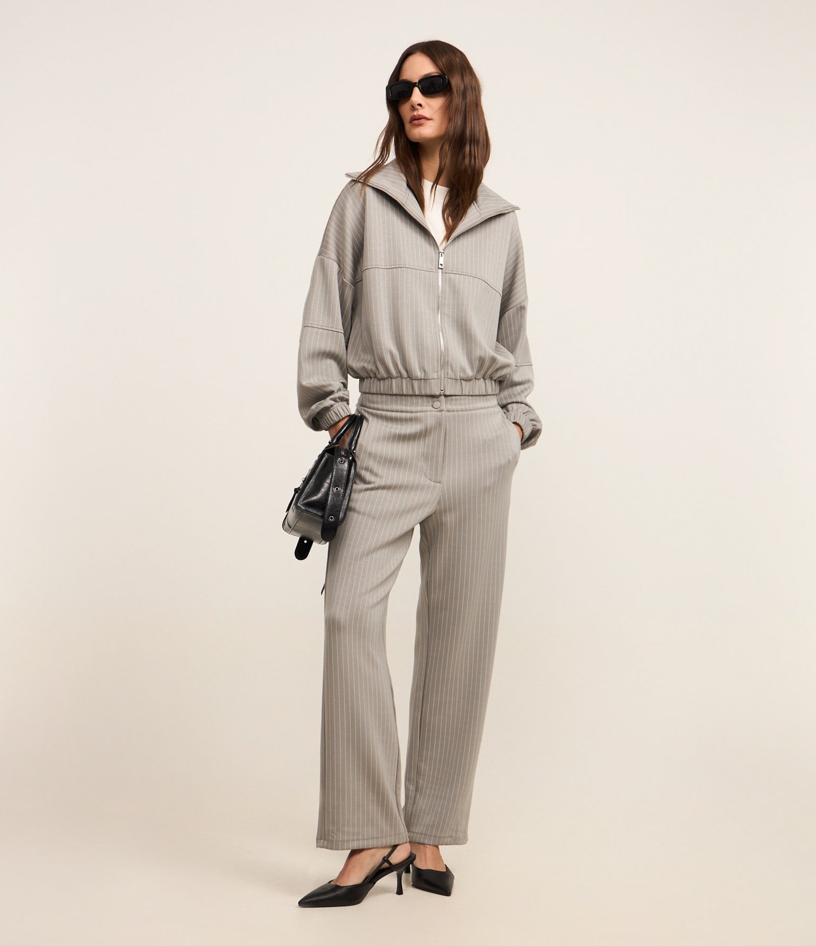 Casaco Bomber em Malha com Listras e Gola Lapela Cinza 6