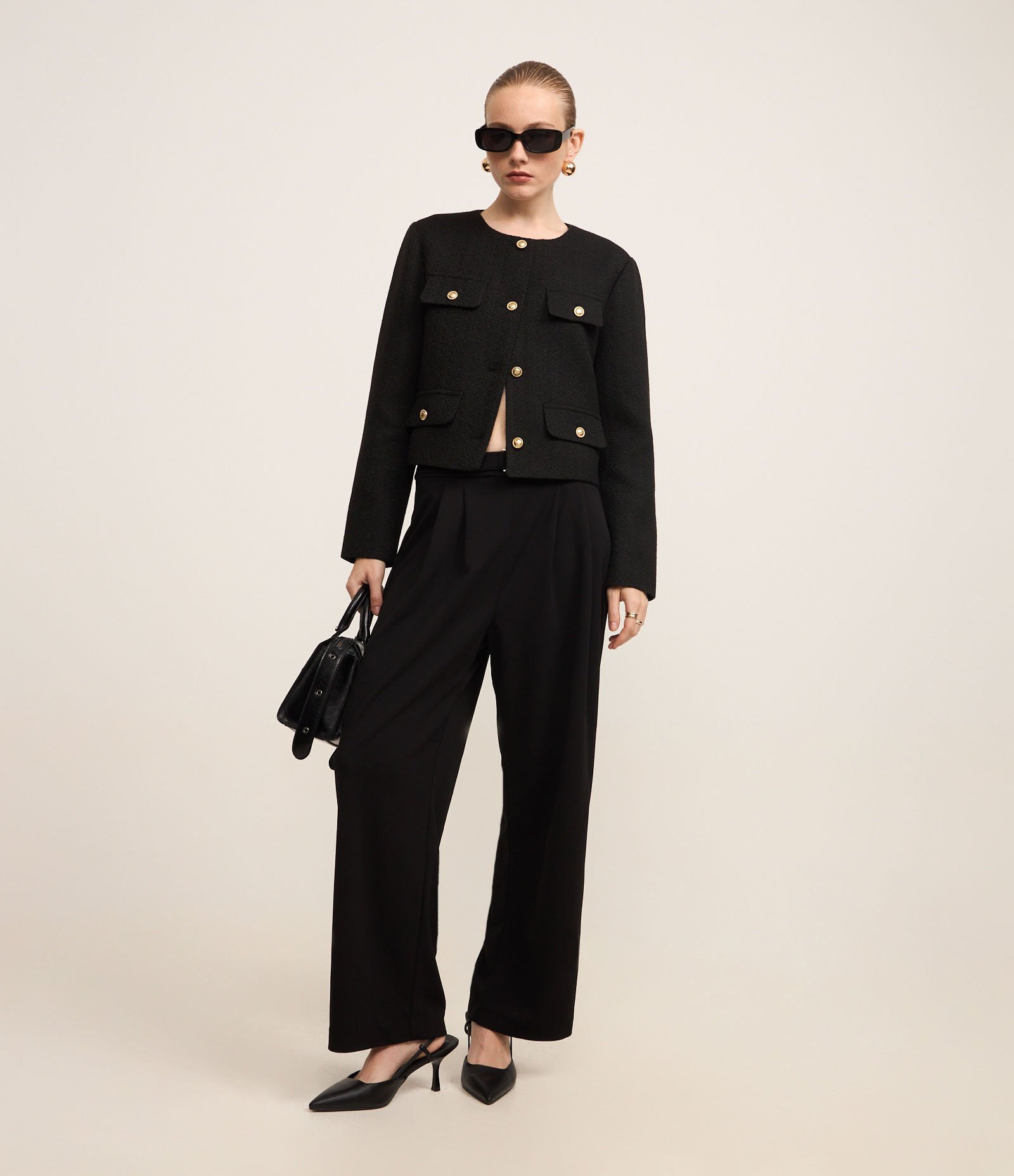 Calça Wide Leg Cintura Alta em Crepe com Cinto e Pregas Preto 1