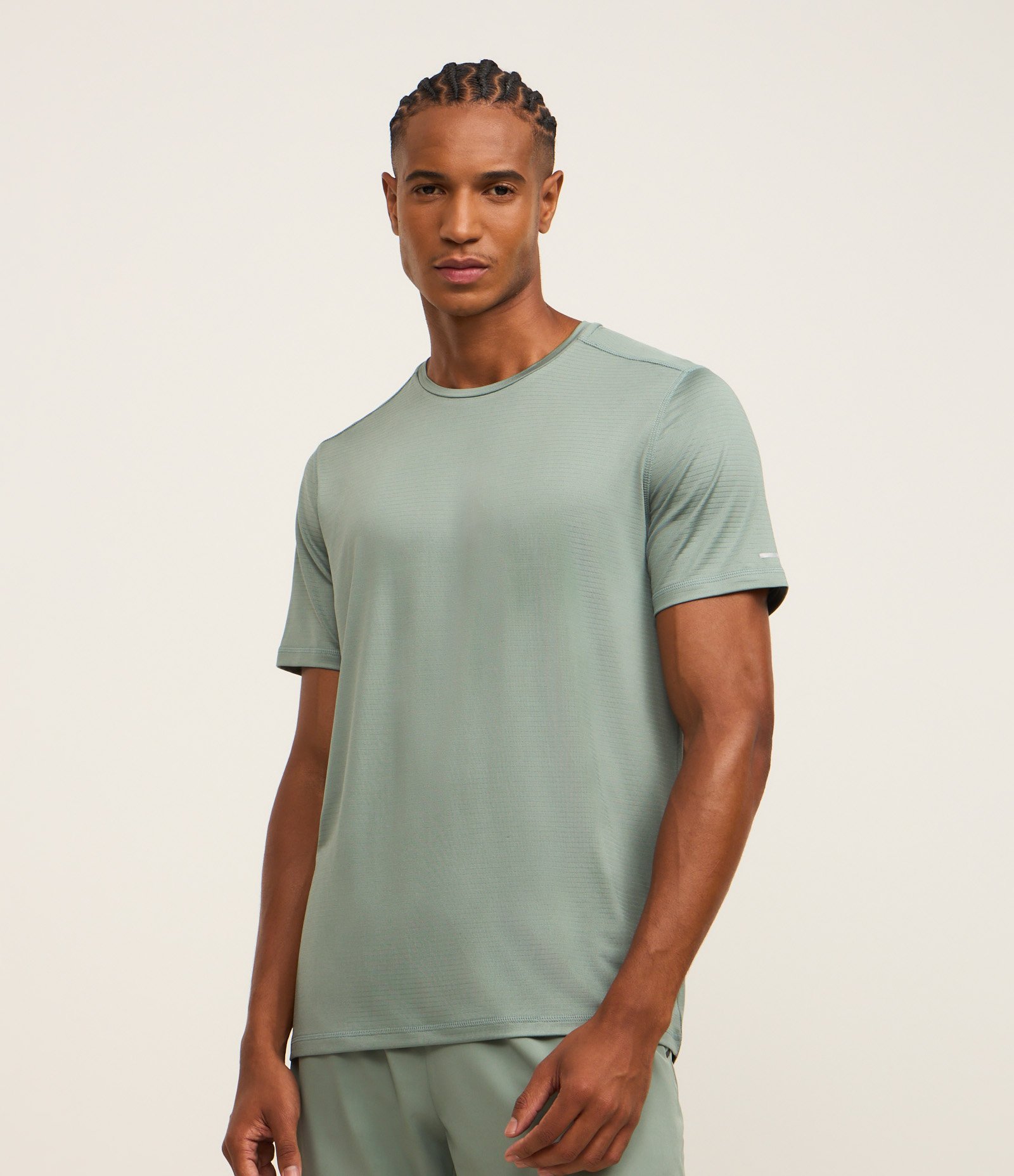 Camiseta Esportiva em Tecnologia Dry com Textura e Linha Contrasnte Verde 1