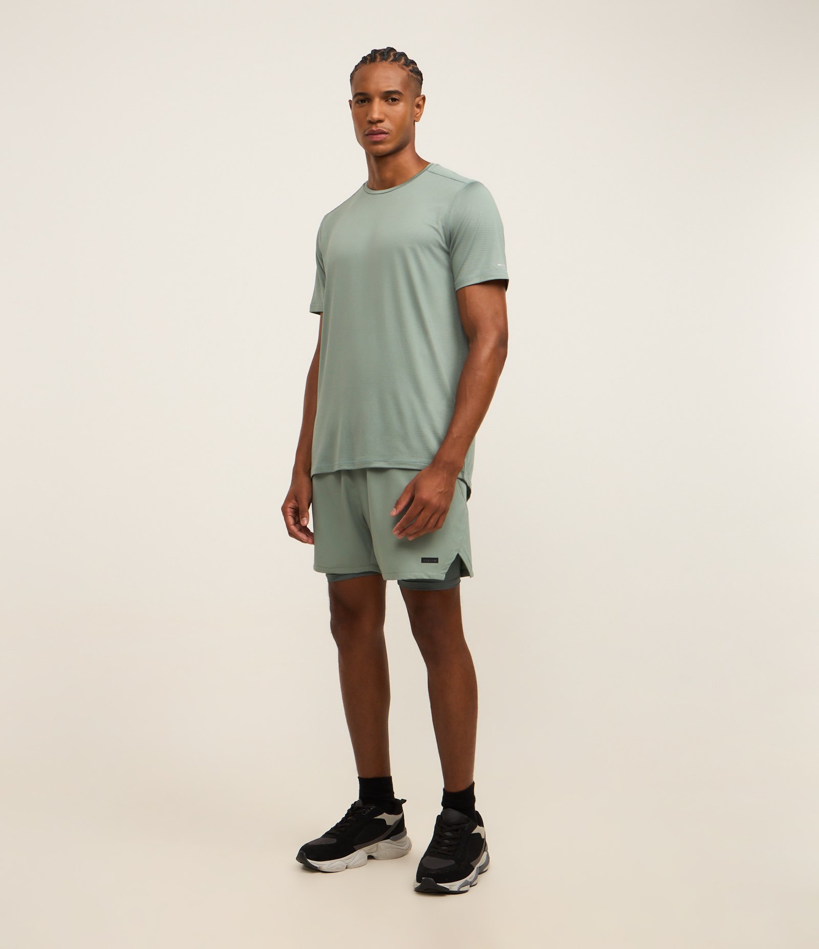 Camiseta Esportiva em Tecnologia Dry com Textura e Linha Contrasnte Verde 2