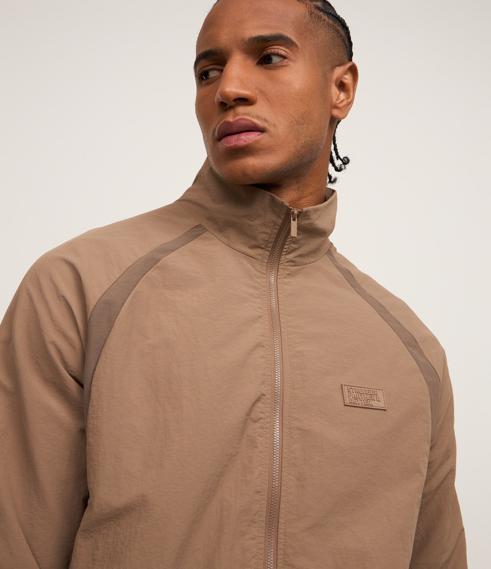 Jaqueta Esportiva em Poliamida com Detalhes Marrom 7