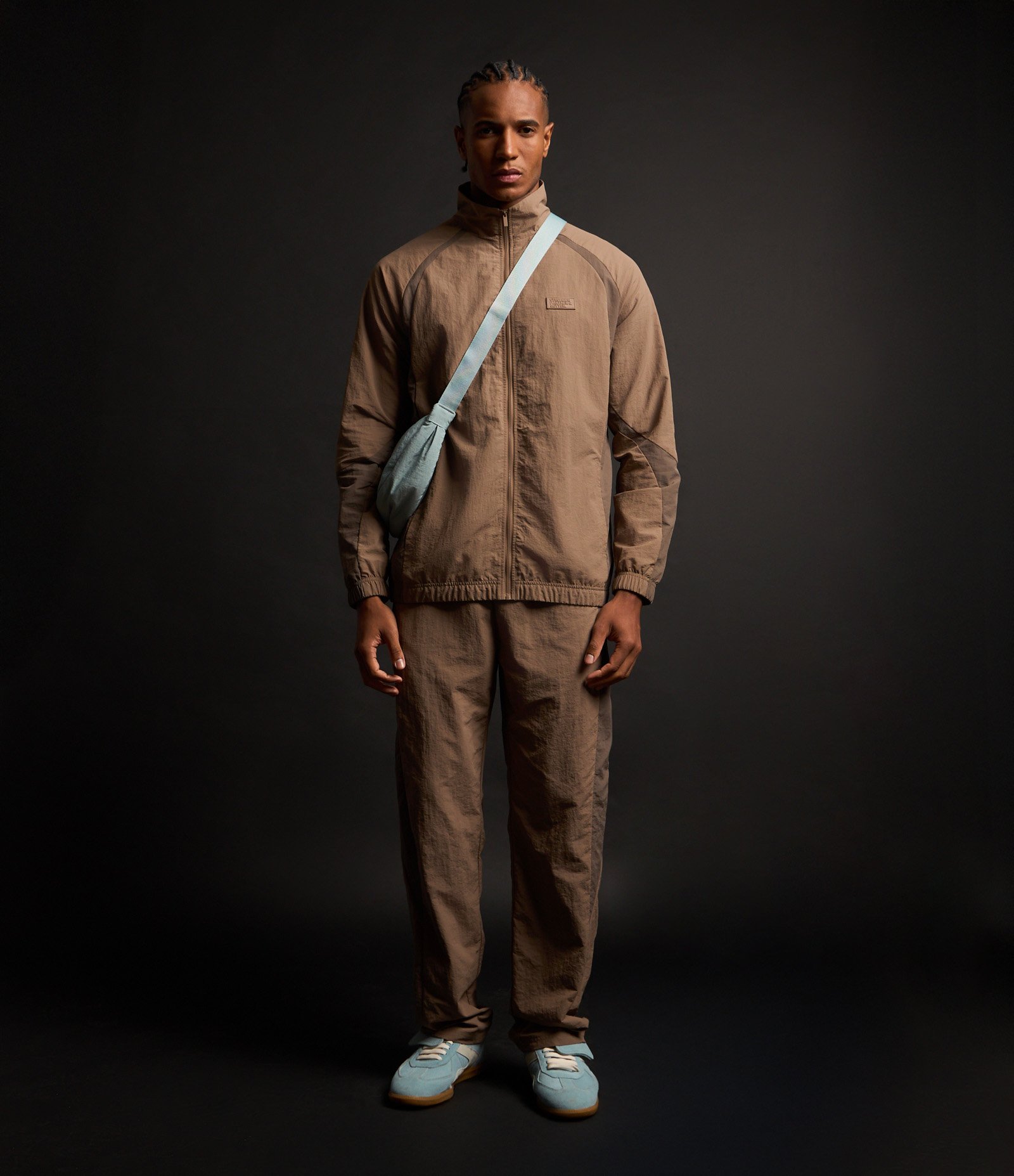 Jaqueta Esportiva em Poliamida com Detalhes Marrom 4