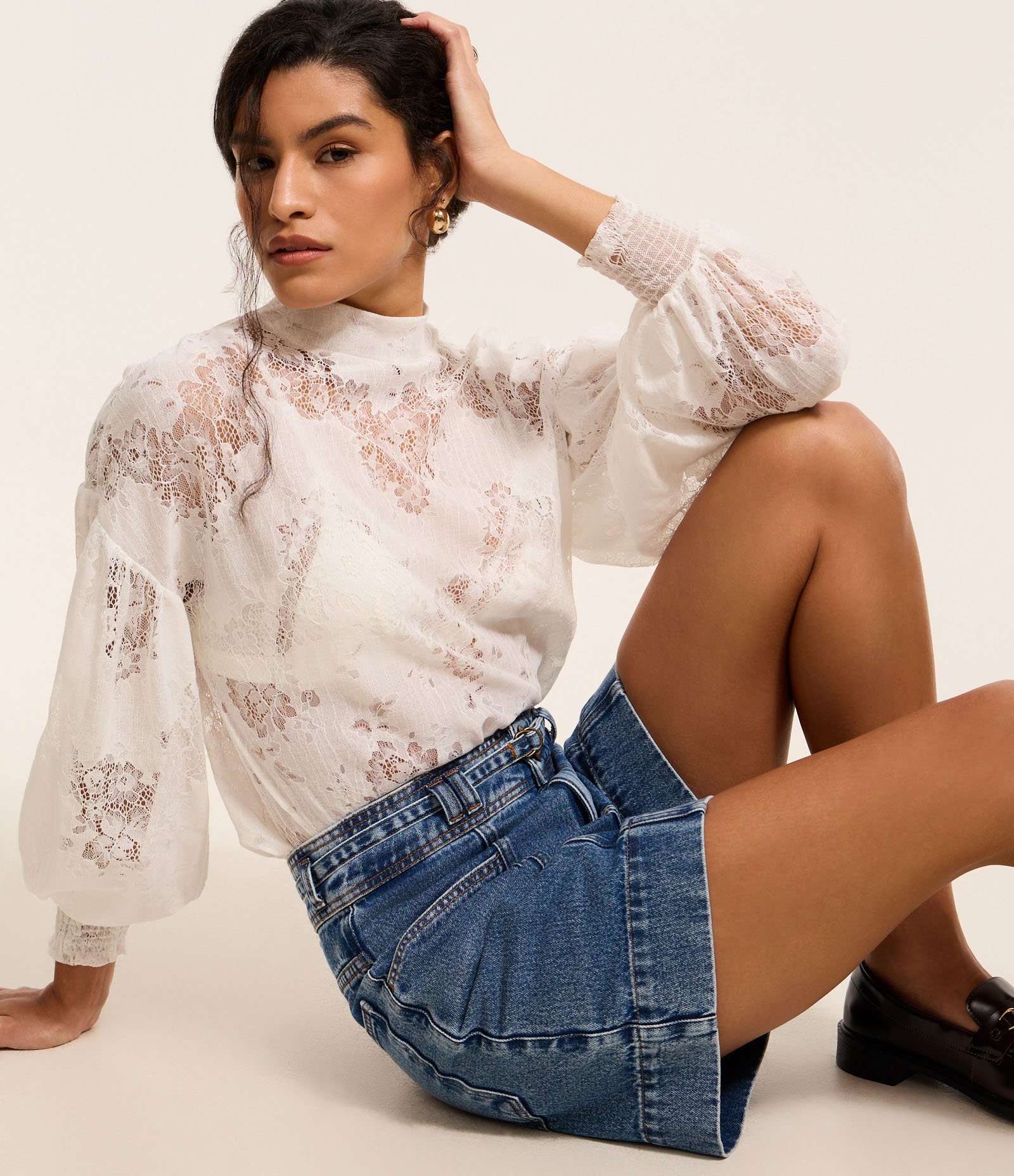 Short Regular Cintura Alta em Jeans com Cinto de Tecido Azul Escuro 6