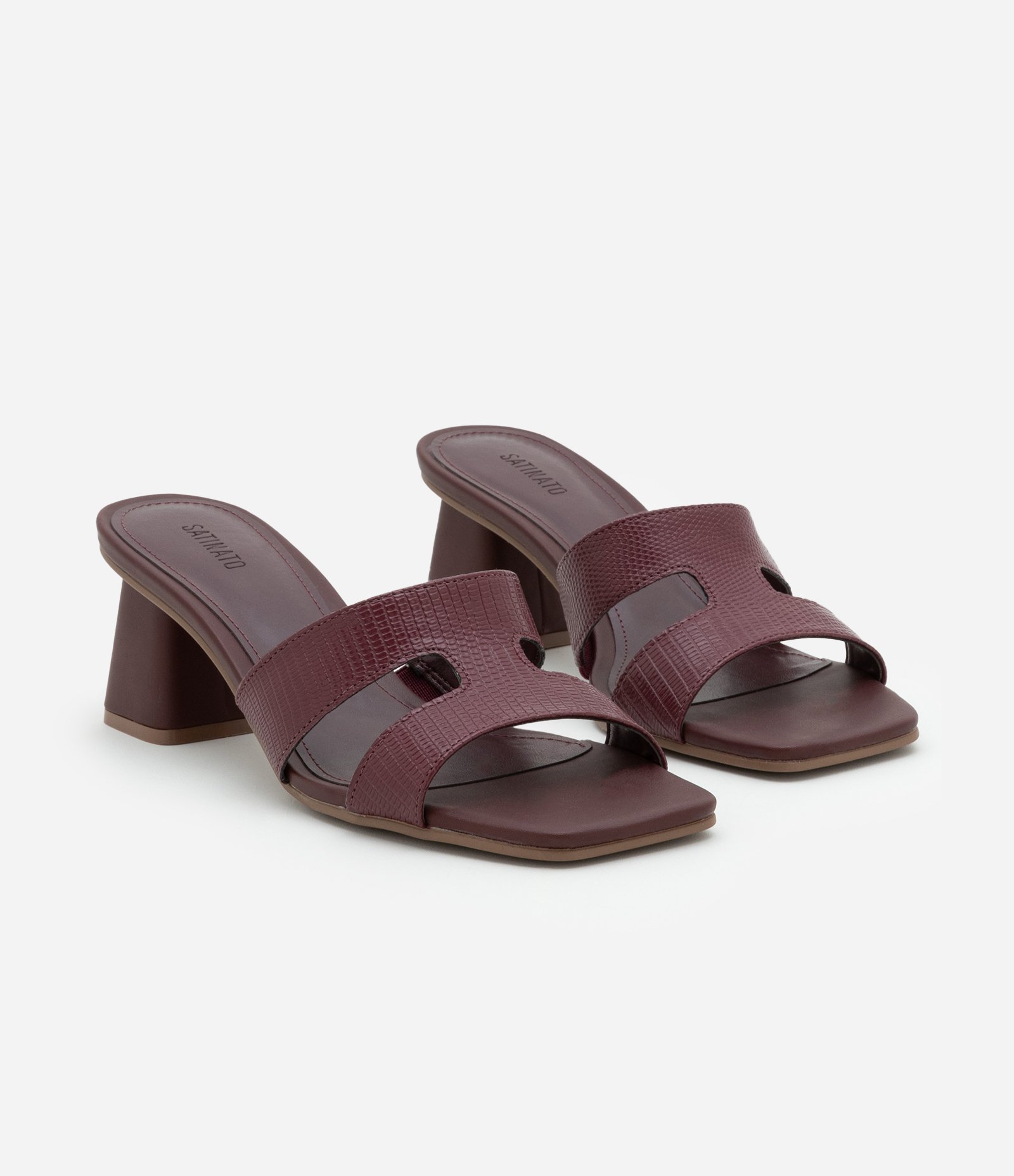 Sandália com Tiras em H e Salto Médio Vinho 2