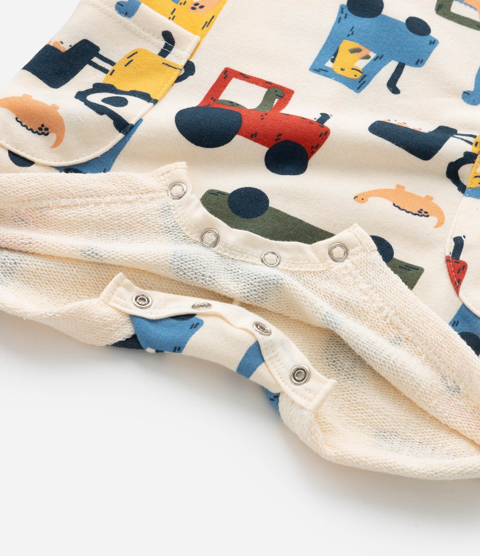 Jardineira Infantil com Regulagem e Estampa de Carros e Dinos - Tam 0 a 18 Meses Bege 5