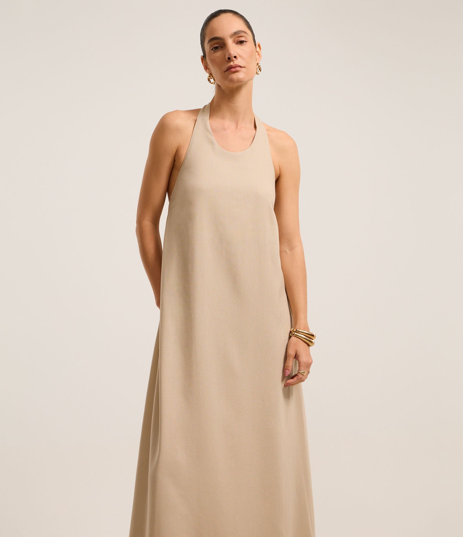 Vestido Longo Evasê em Viscolinho com Amarração no Pescoço 2